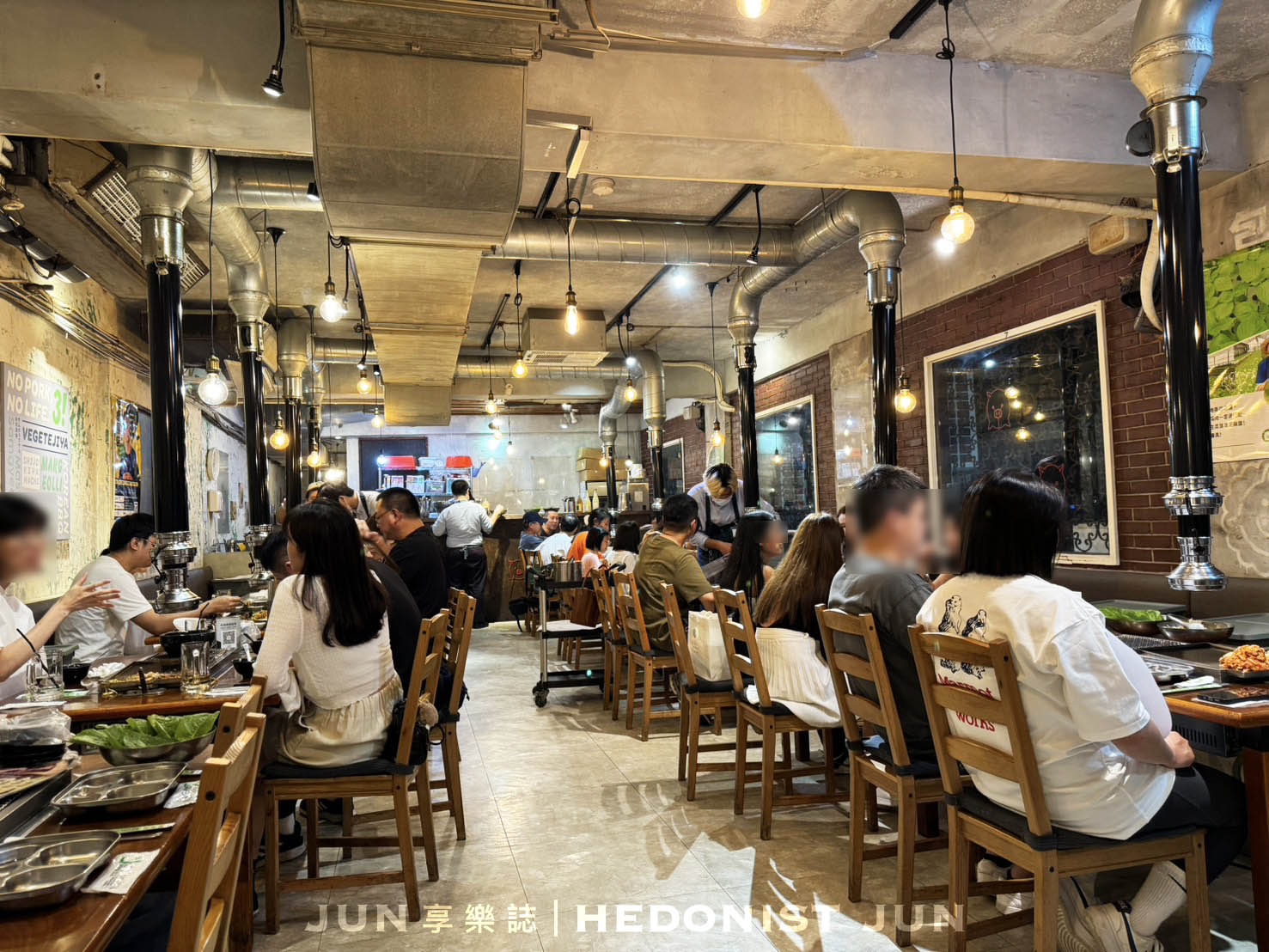 《台北‧松山》VEGETEJIYA 菜豚屋八德店-吃肉包菜清爽無負擔 動口不動手專人服務 - 第16張圖
