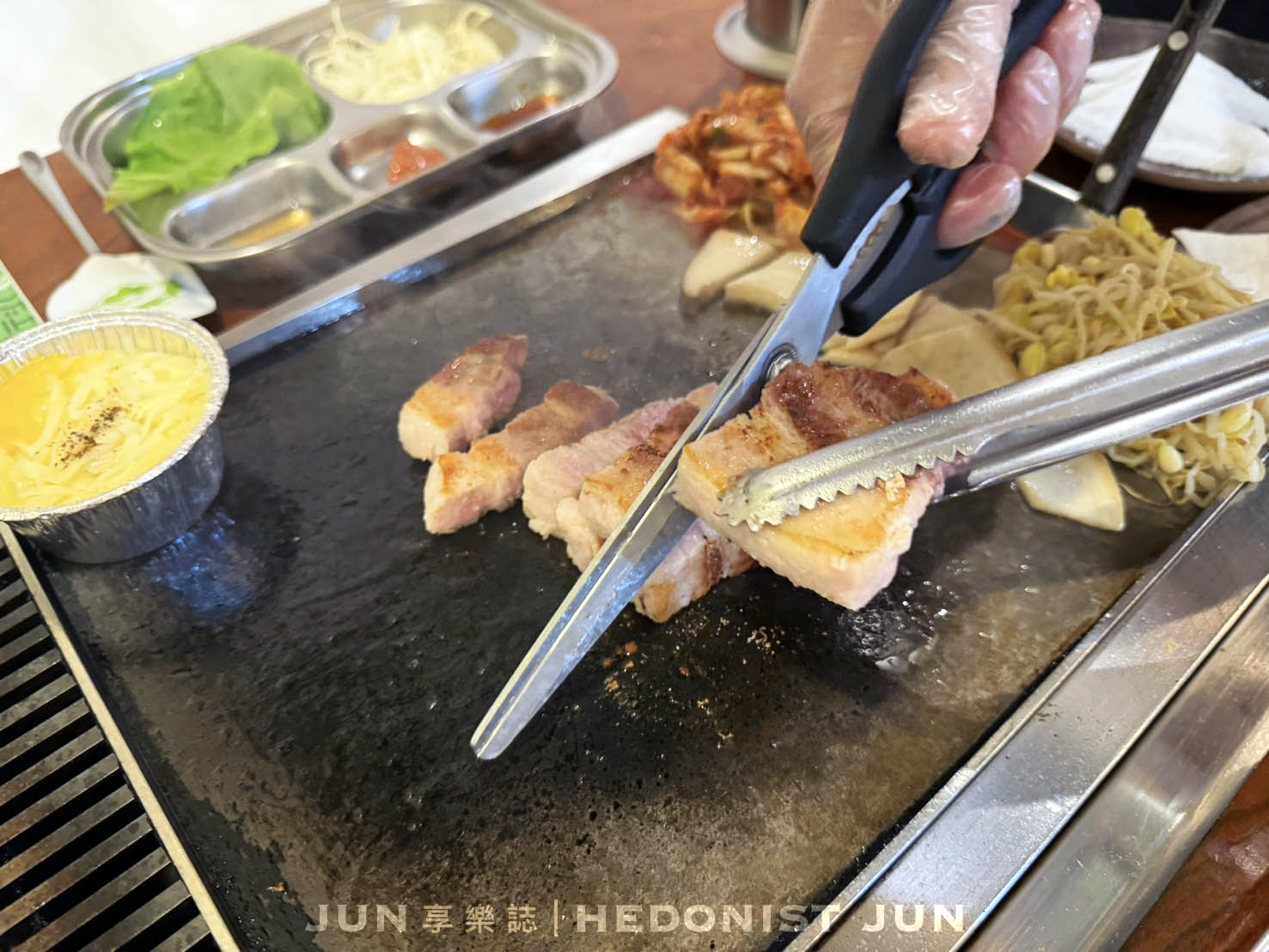 《台北‧松山》VEGETEJIYA 菜豚屋八德店-吃肉包菜清爽無負擔 動口不動手專人服務 - 第26張圖