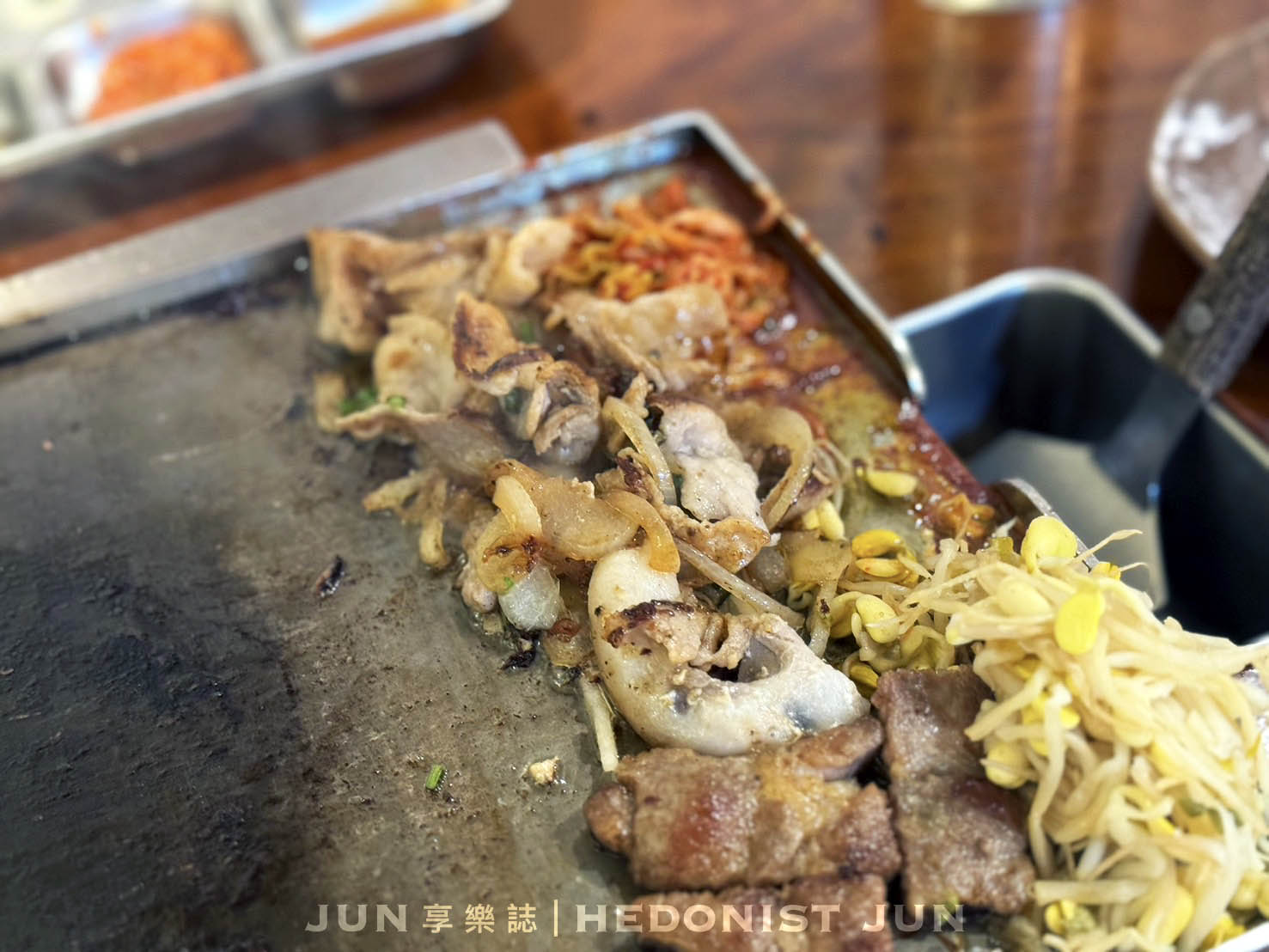 《台北‧松山》VEGETEJIYA 菜豚屋八德店-吃肉包菜清爽無負擔 動口不動手專人服務 - 第38張圖