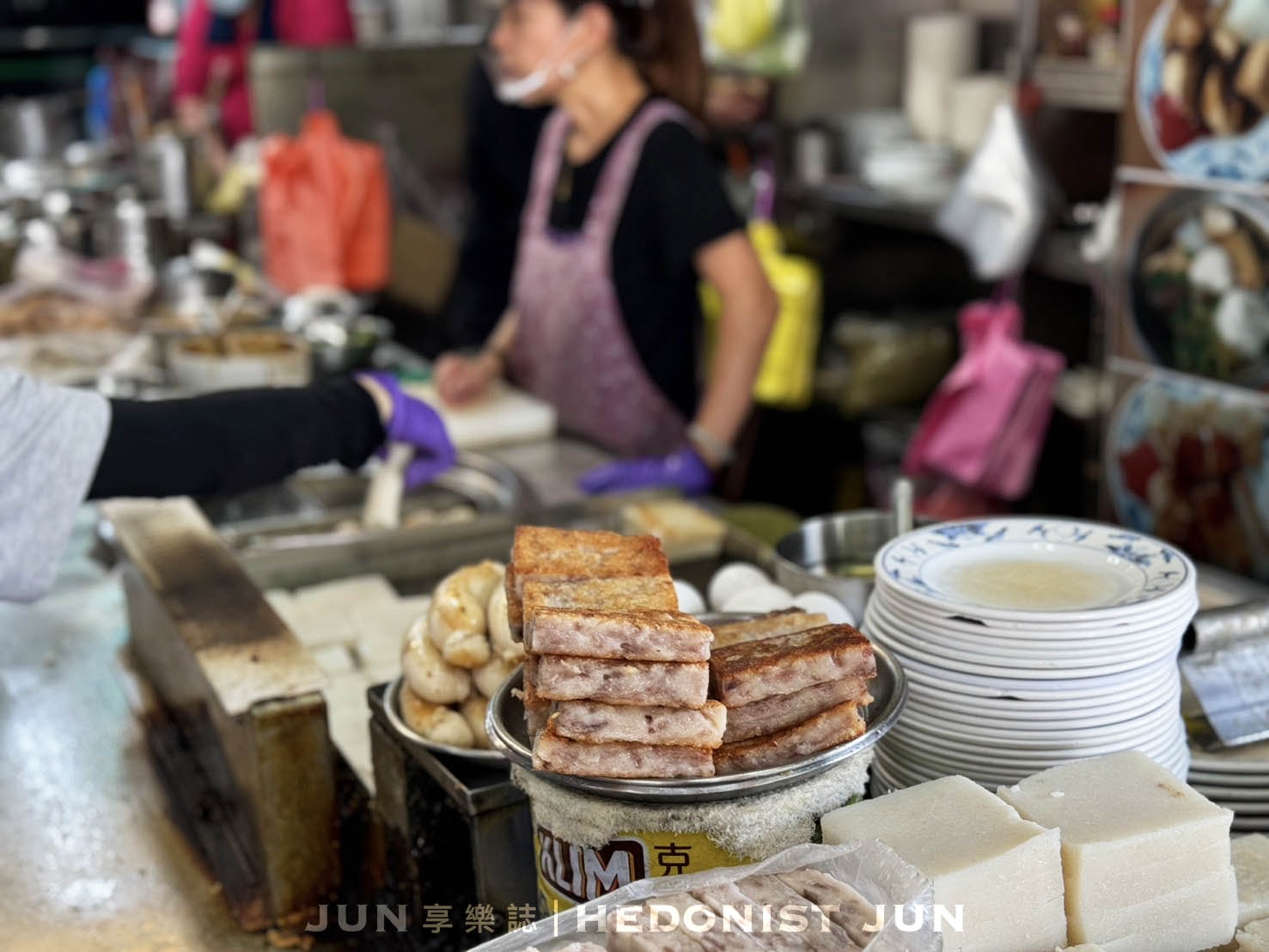 《台中‧中區》王家菜頭粿糯米腸/老賴茶棧-內行都會來「一組」 半世紀簡單經典老味道 - 第10張圖