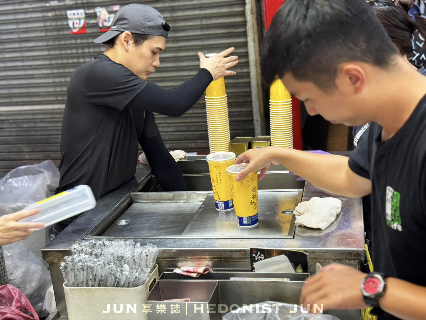 《台中‧中區》王家菜頭粿糯米腸/老賴茶棧-內行都會來「一組」 半世紀簡單經典老味道 - 第18張圖
