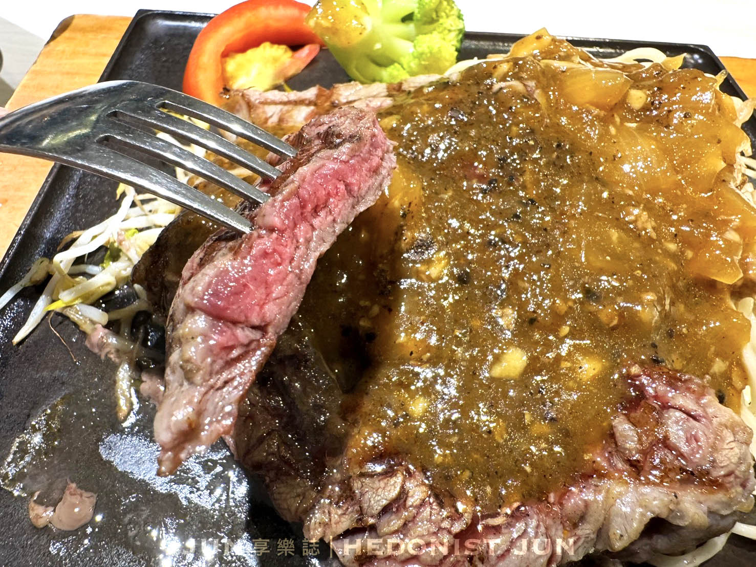 《台中‧西區》赤鬼炙燒牛排(台灣大道店)-台中最強平價牛排教你什麼叫高大上! - 第22張圖