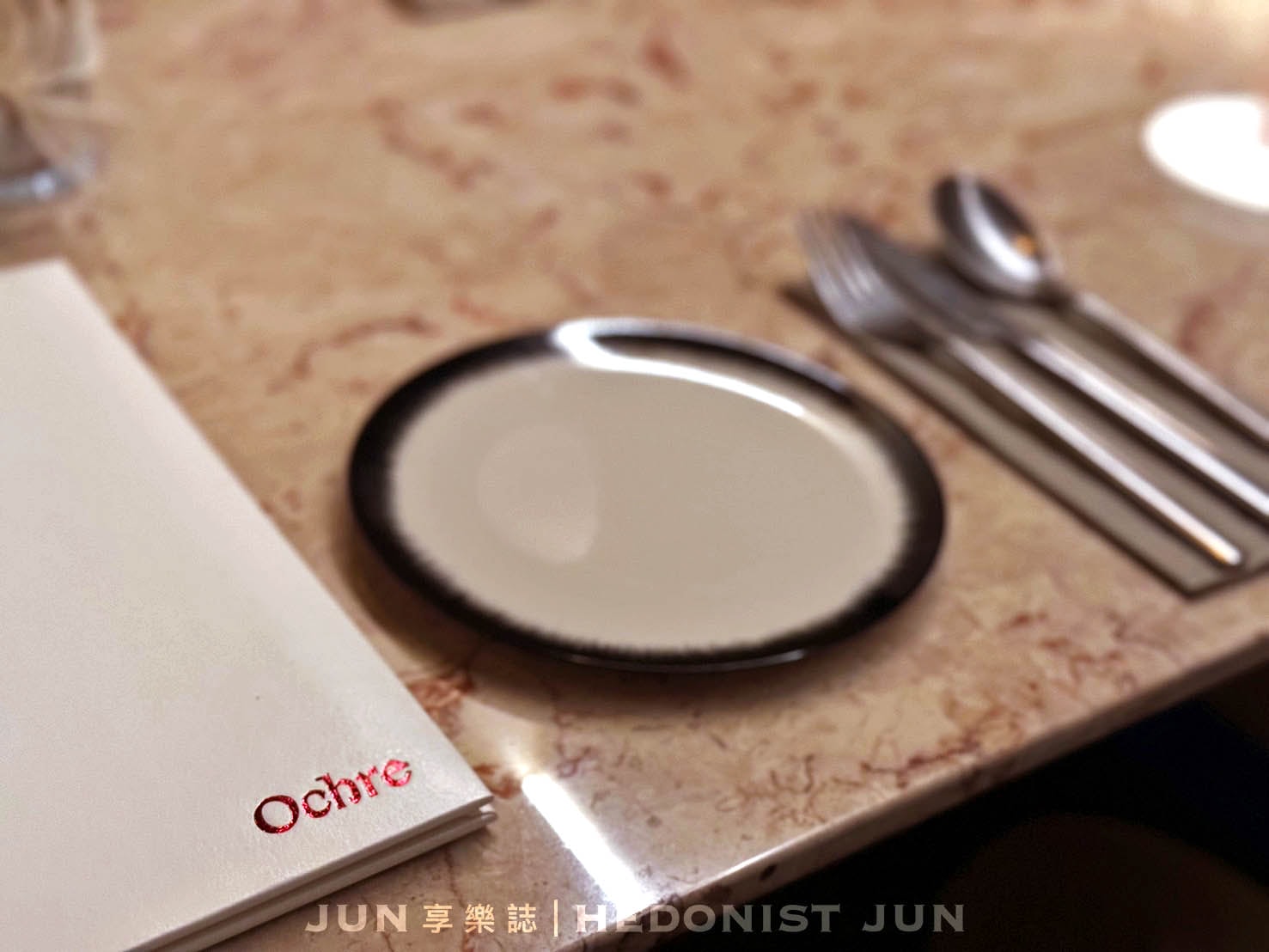 《台北‧大安》Ochre Grill & Bar|瑪黑餐酒 光復店-氤氳炭燻人間煙火 法式細膩內斂餐酒 - 第20張圖