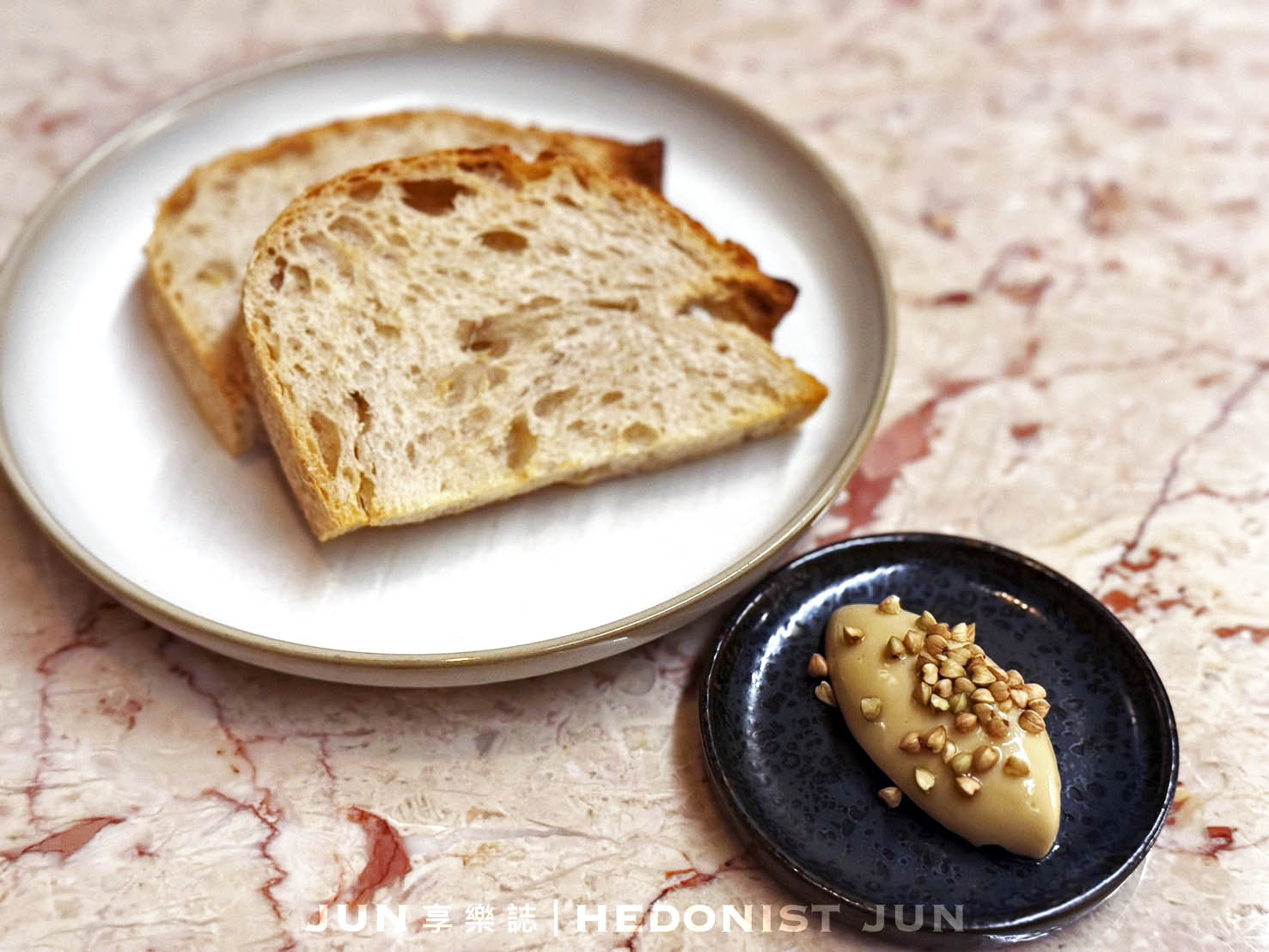 《台北‧大安》Ochre Grill & Bar|瑪黑餐酒 光復店-氤氳炭燻人間煙火 法式細膩內斂餐酒 - 第21張圖