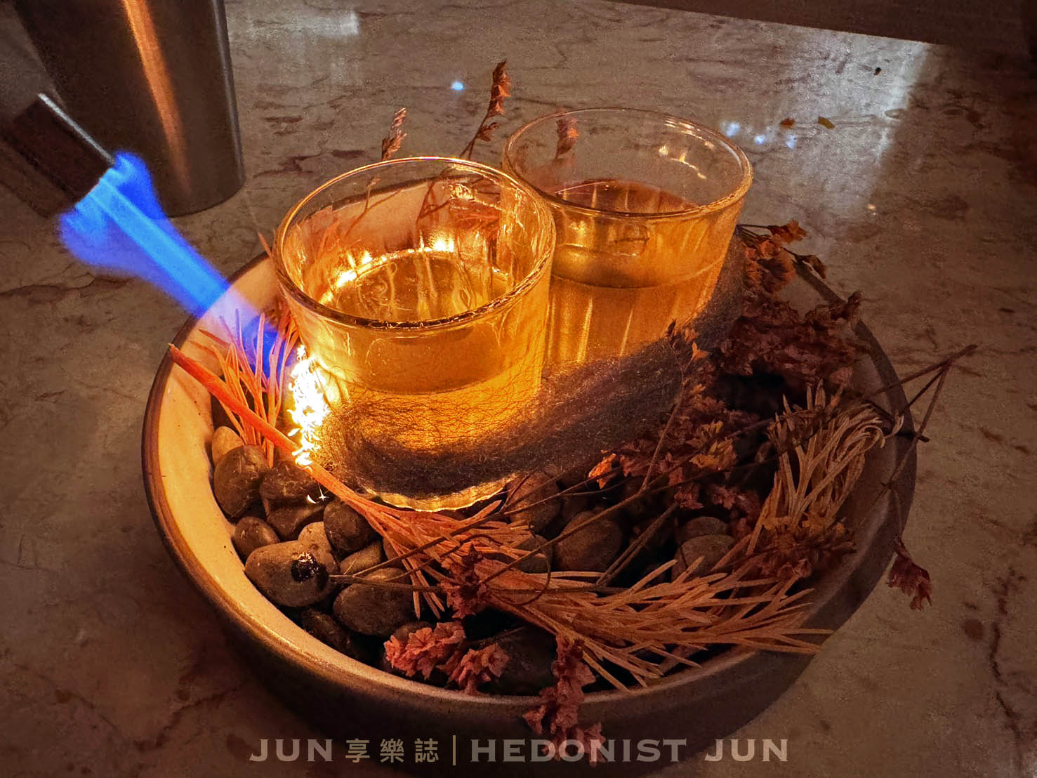 《台北‧大安》Ochre Grill & Bar|瑪黑餐酒 光復店-氤氳炭燻人間煙火 法式細膩內斂餐酒 - 第36張圖