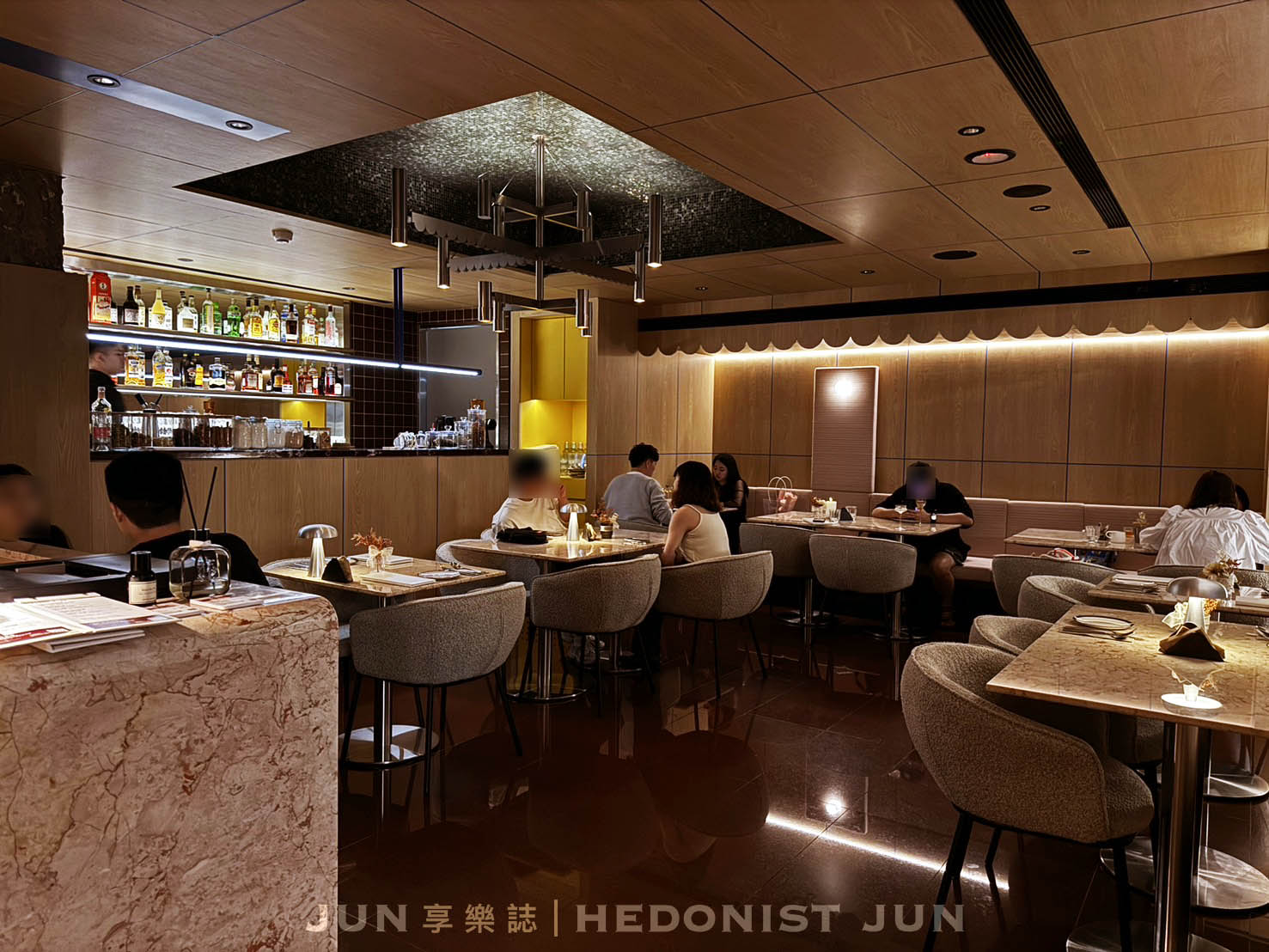 《台北‧大安》Ochre Grill & Bar|瑪黑餐酒 光復店-氤氳炭燻人間煙火 法式細膩內斂餐酒 - 第16張圖