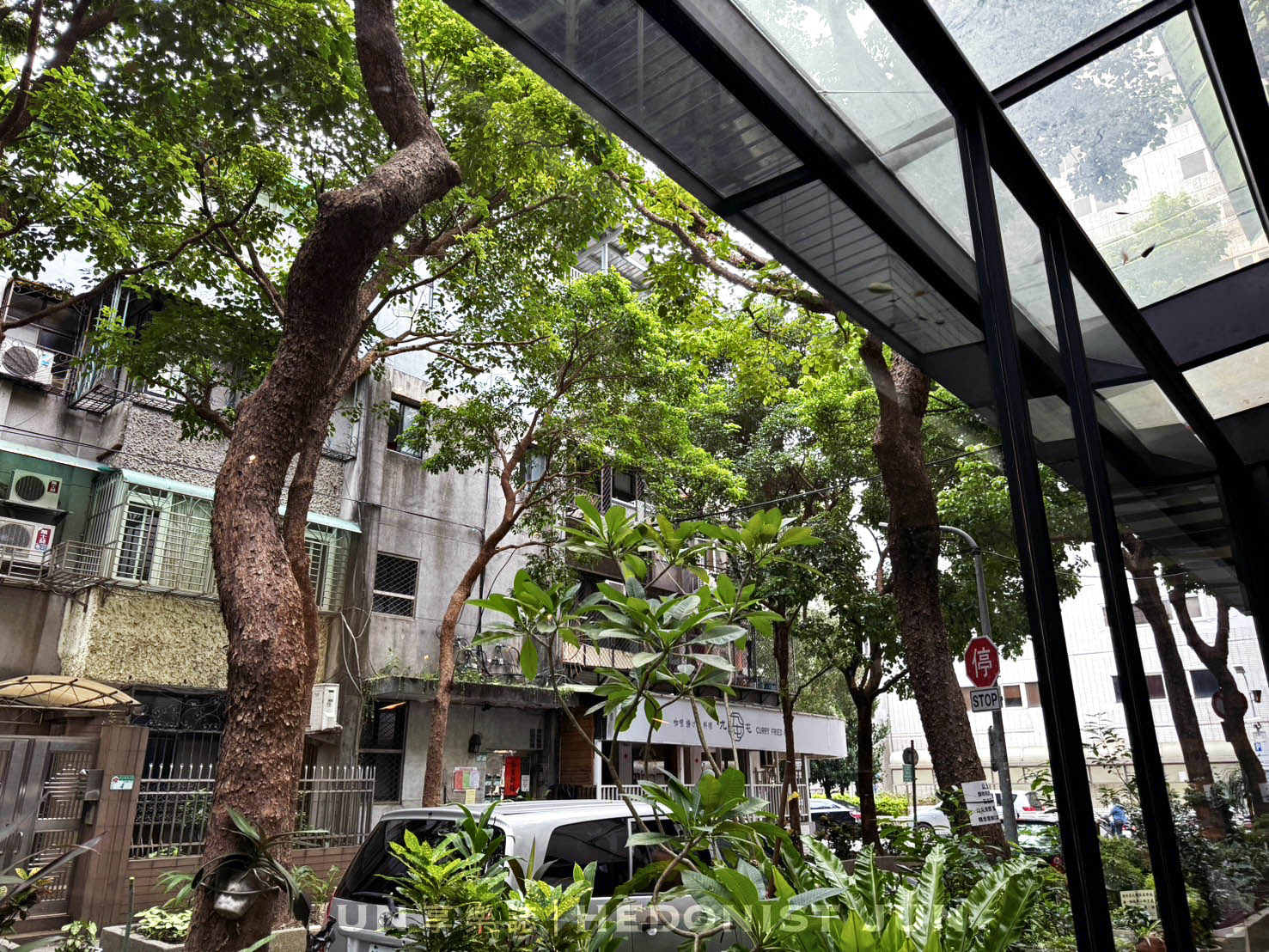 《台北‧松山》民生工寓-在全台北最有氣質的綠蔭社區 滴漏靜好歲月 - 第13張圖