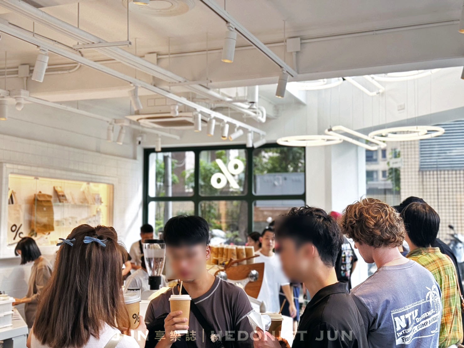 《台北‧中山》% ARABICA 台北烘豆坊 (中山店)-網紅咖啡台灣二店落腳南西 純白透天老宅新風貌 - 第14張圖