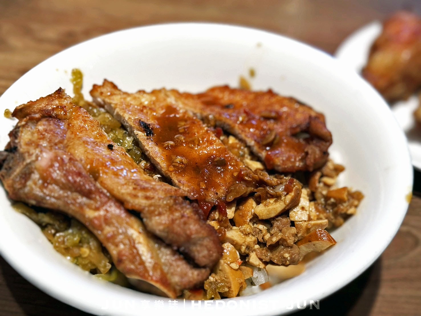 《新北‧淡水》黑殿飯店(創始店)-豬油炸醬飯配酸菜獨步全台 不吃想念吃了懷念! - 第13張圖
