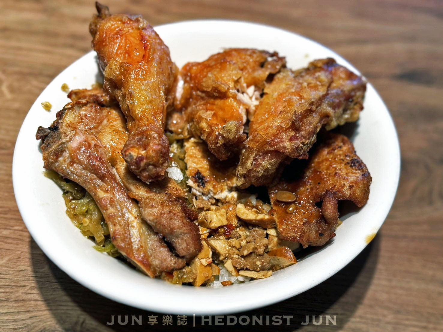《新北‧淡水》黑殿飯店(創始店)-豬油炸醬飯配酸菜獨步全台 不吃想念吃了懷念! - 第20張圖
