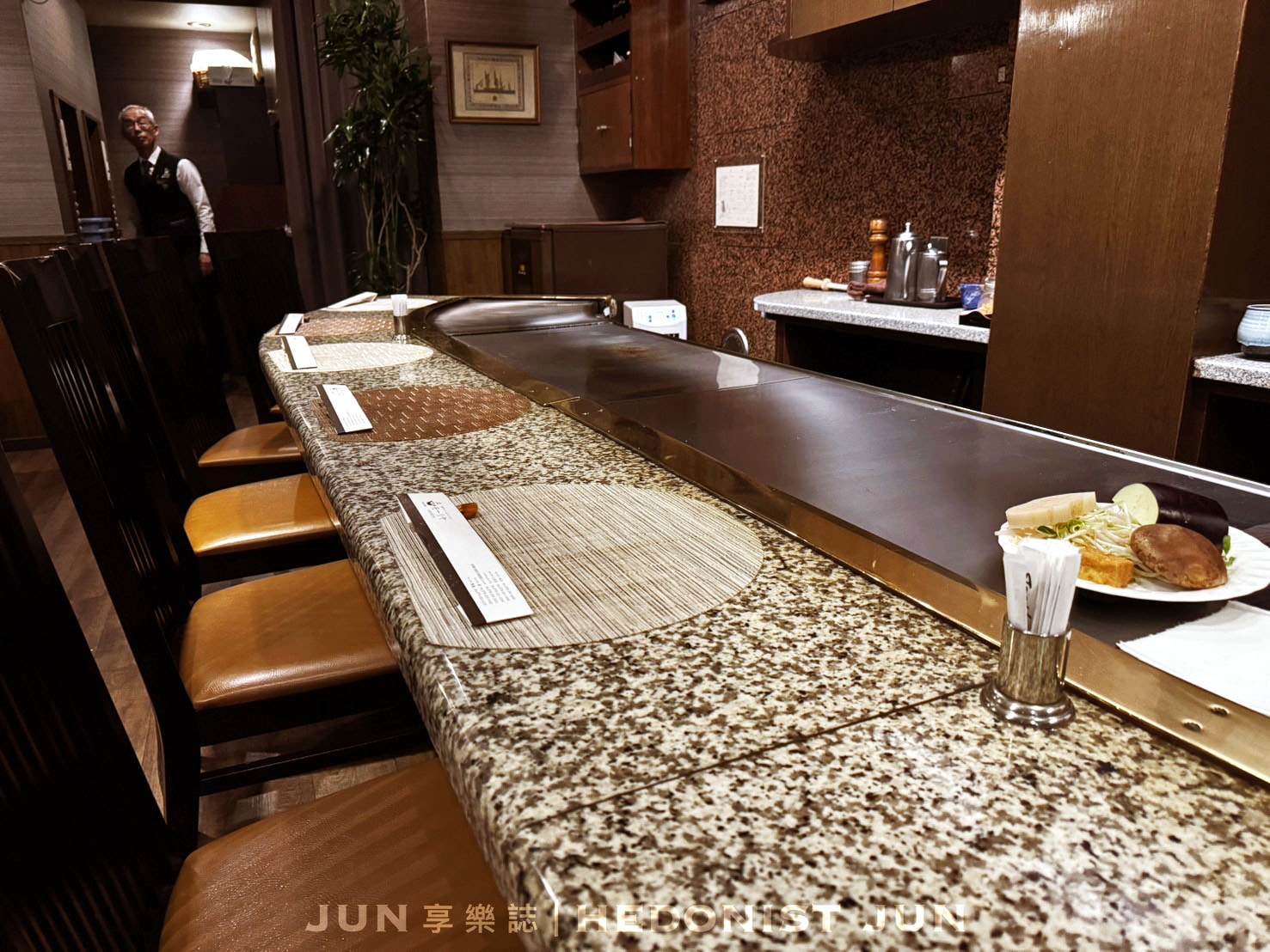 《神戶‧三宮》神戶牛排餐廳MOURIYA(總店)志玲姊姊也愛吃!品嚐神戶牛鐵板燒的極致 - 第15張圖