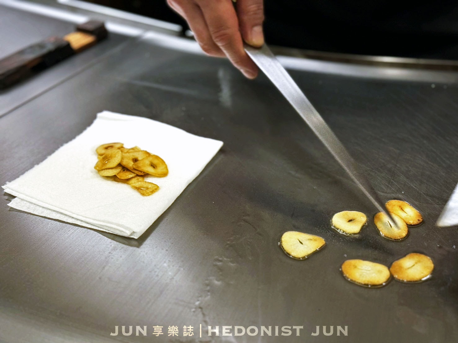 《神戶‧三宮》神戶牛排餐廳MOURIYA(總店)志玲姊姊也愛吃!品嚐神戶牛鐵板燒的極致 - 第20張圖
