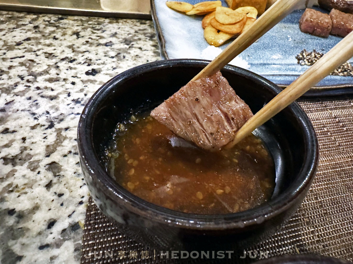 《神戶‧三宮》神戶牛排餐廳MOURIYA(總店)志玲姊姊也愛吃!品嚐神戶牛鐵板燒的極致 - 第41張圖