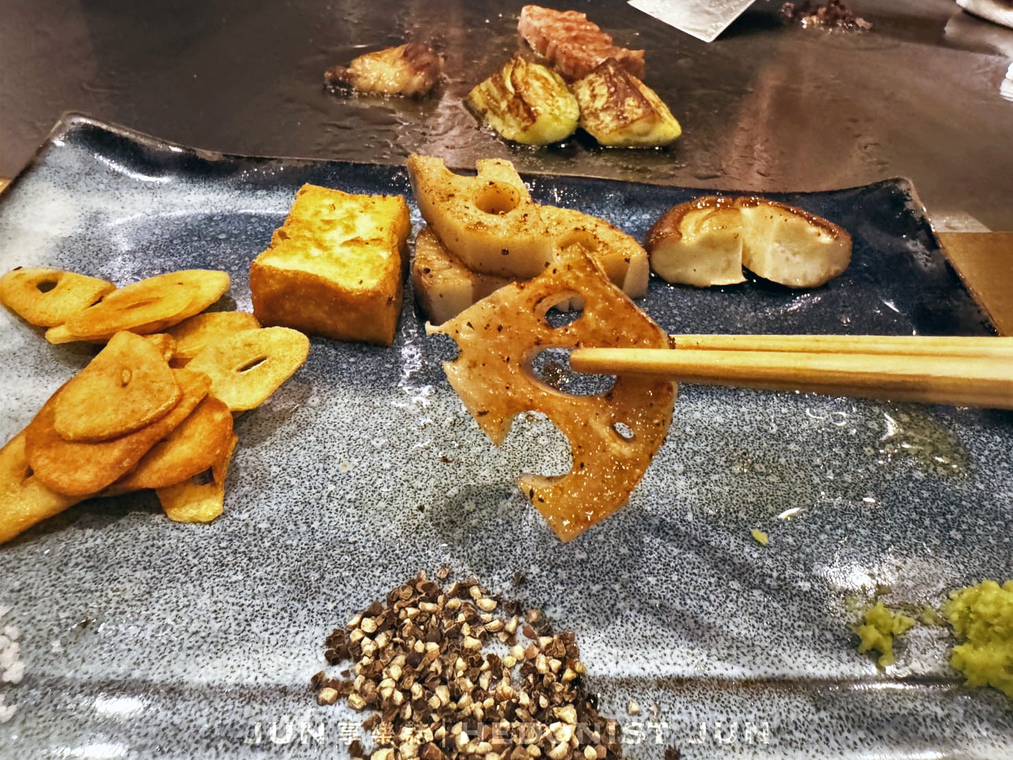 《神戶‧三宮》神戶牛排餐廳MOURIYA(總店)志玲姊姊也愛吃!品嚐神戶牛鐵板燒的極致 - 第44張圖