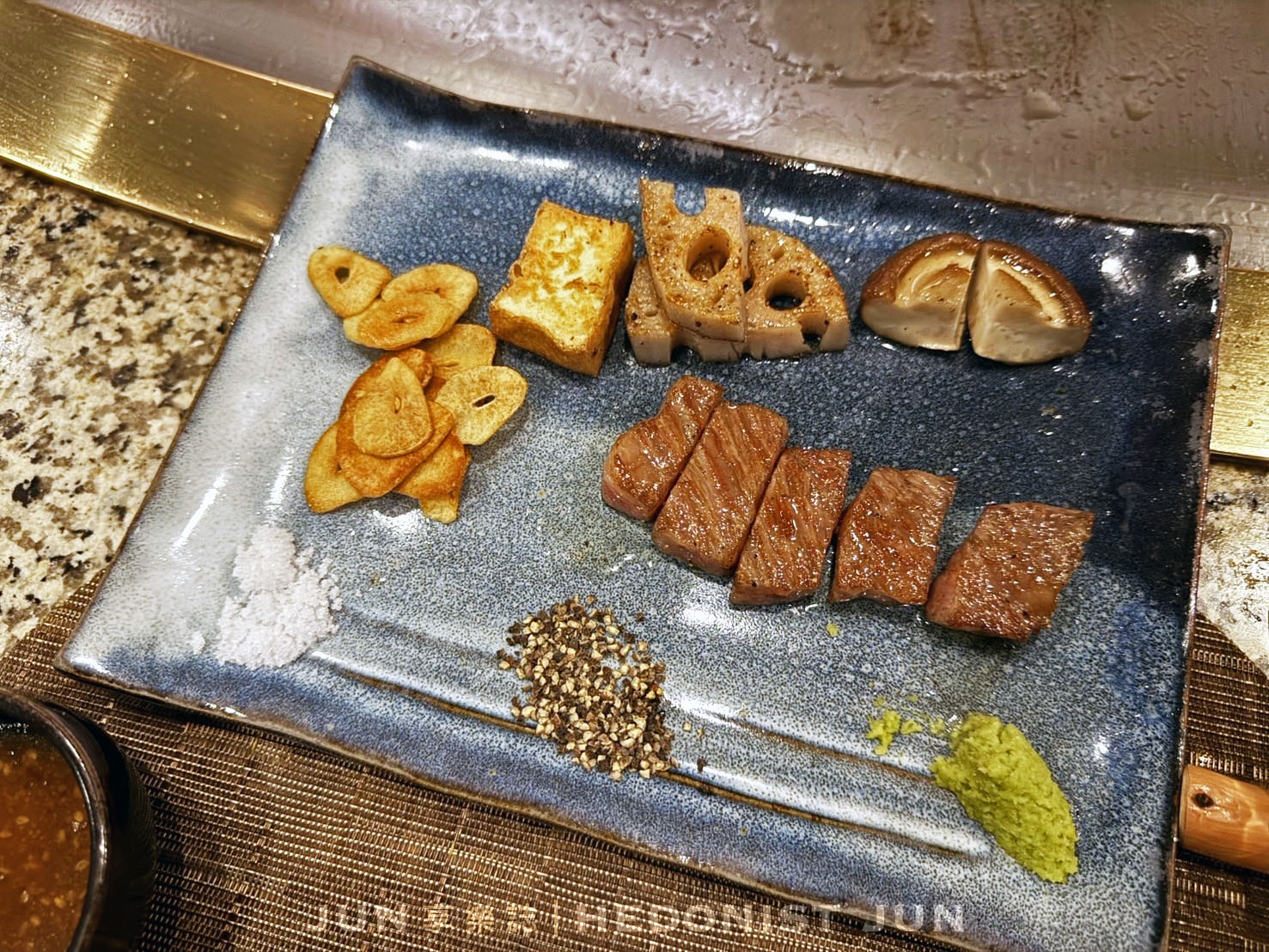 《神戶‧三宮》神戶牛排餐廳MOURIYA(總店)志玲姊姊也愛吃!品嚐神戶牛鐵板燒的極致 - 第36張圖