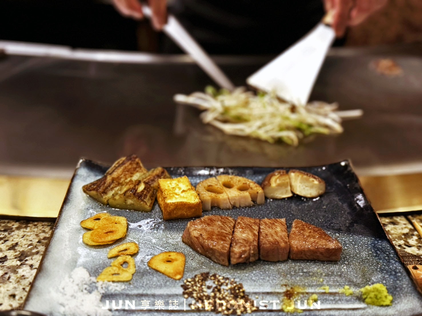《神戶‧三宮》神戶牛排餐廳MOURIYA(總店)志玲姊姊也愛吃!品嚐神戶牛鐵板燒的極致 - 第47張圖