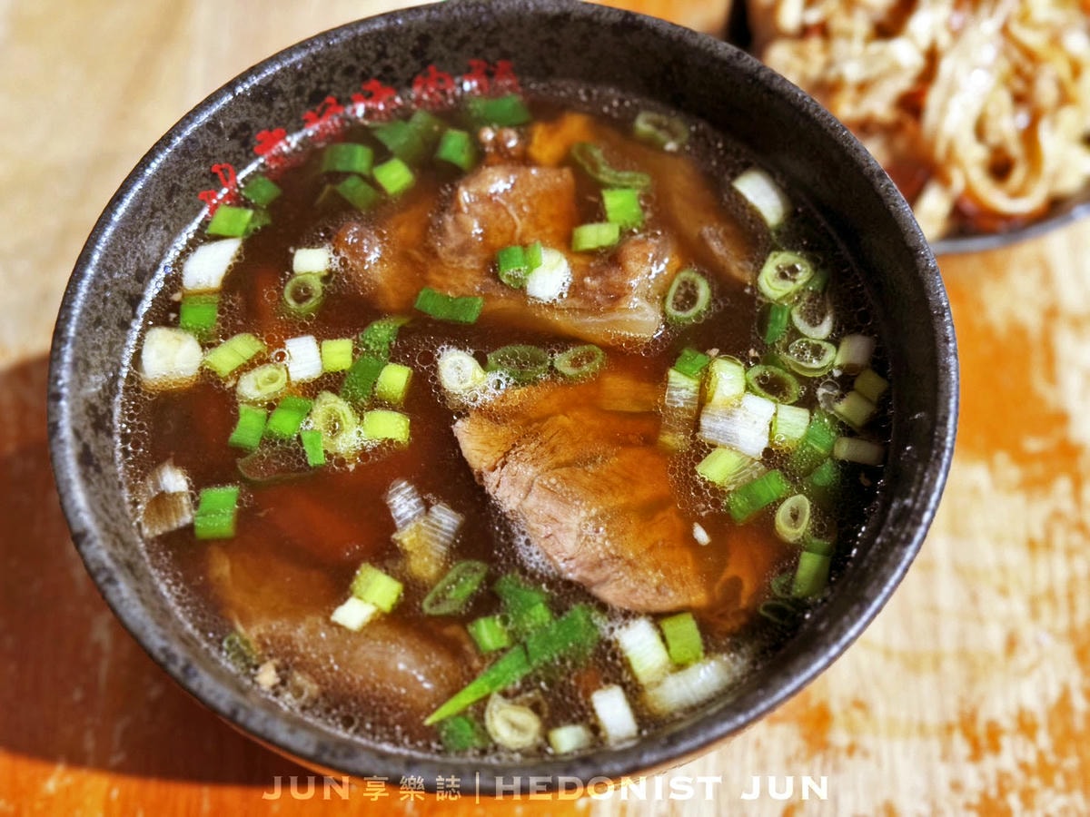 《台北‧中山》林東芳牛肉麵-半筋半肉超人氣牛肉麵 飄香數十年最對味! - 第2張圖