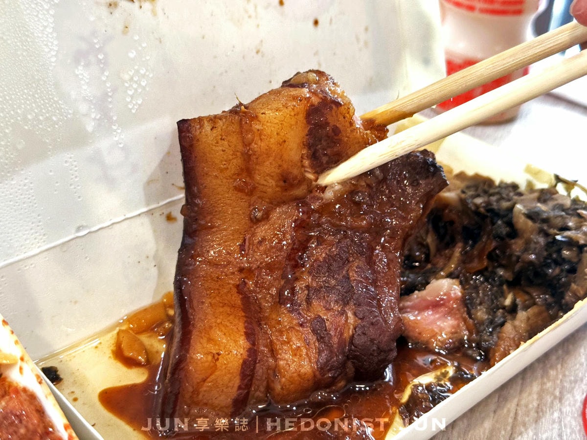 《台中‧西區》阿彰飯擔-綿軟柔情紅槽肉、爌肉 老字號飯擔超搶手! - 第15張圖