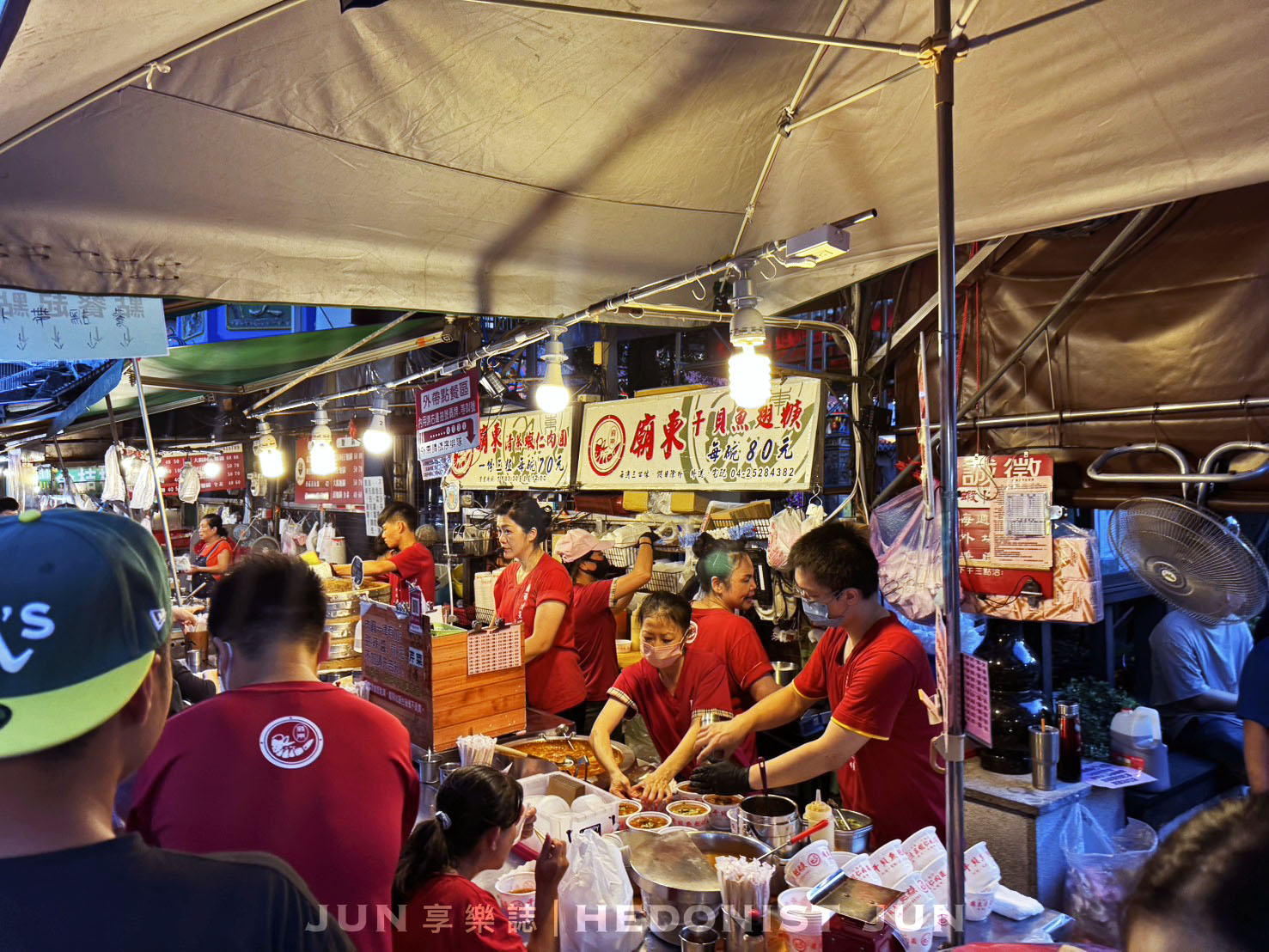 《台中‧豐原》廟東清蒸蝦仁肉圓-包進整尾鮮蝦清蒸肉圓 內行都會「來一組」 - 第8張圖