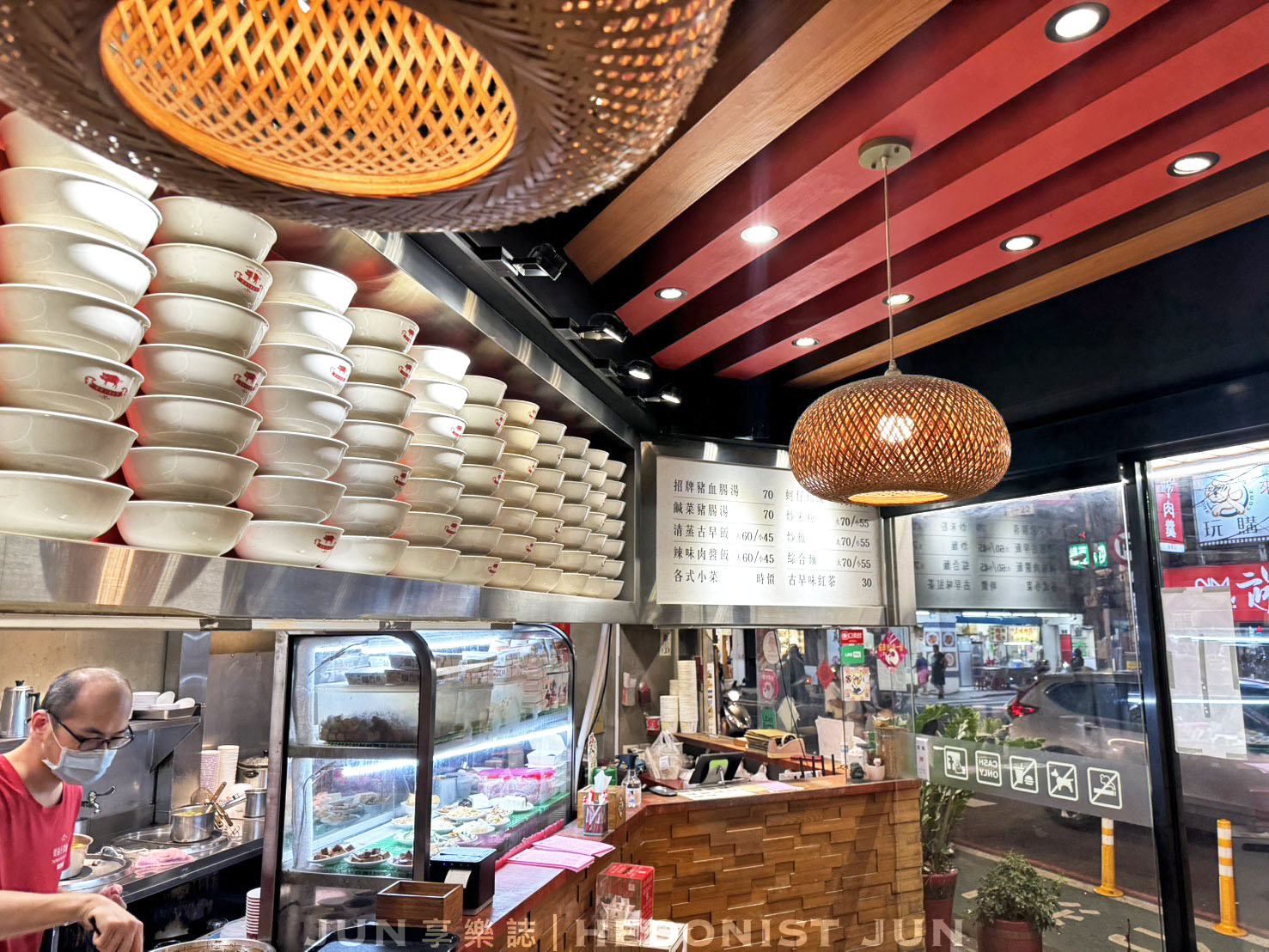 《新北‧板橋》眼鏡仔豬血湯旗艦店-24小時營業的家常小食 米粉麵豬血湯滿足粗呷 - 第21張圖