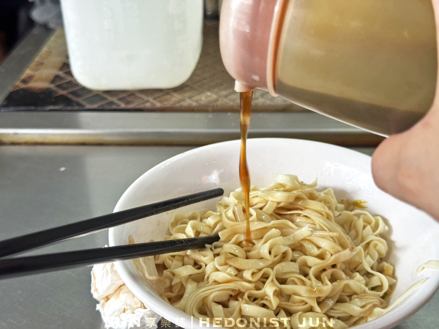 《基隆‧仁愛》三角窗麵擔-雋永耐吃港都老字號 乾麵餛飩湯簡單美味 - 第17張圖