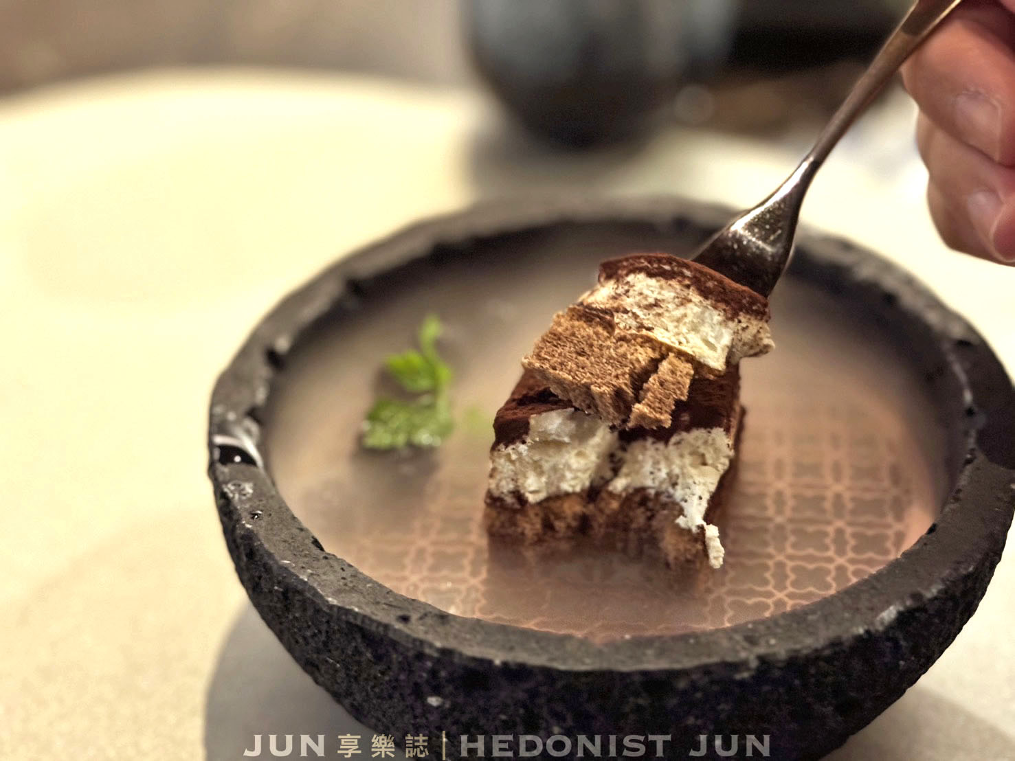 《台北‧信義》明水然・樂(信義松菸店)-高貴不貴無菜單鐵板燒可以試試 - 第66張圖