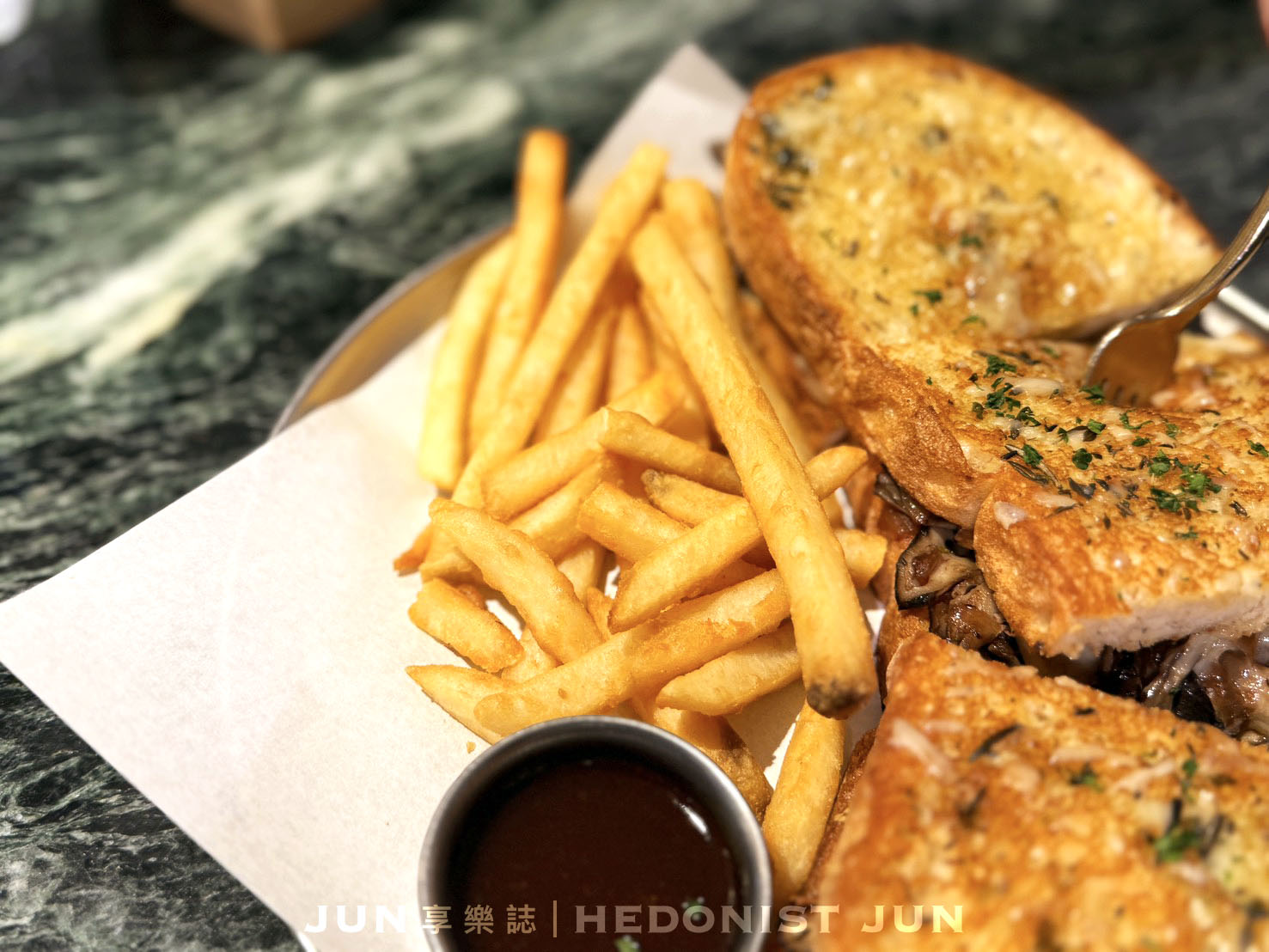 《台北‧大安》MiaCucina(復興店)-沒有肉也能時尚又好吃！超熱門義式蔬食料理