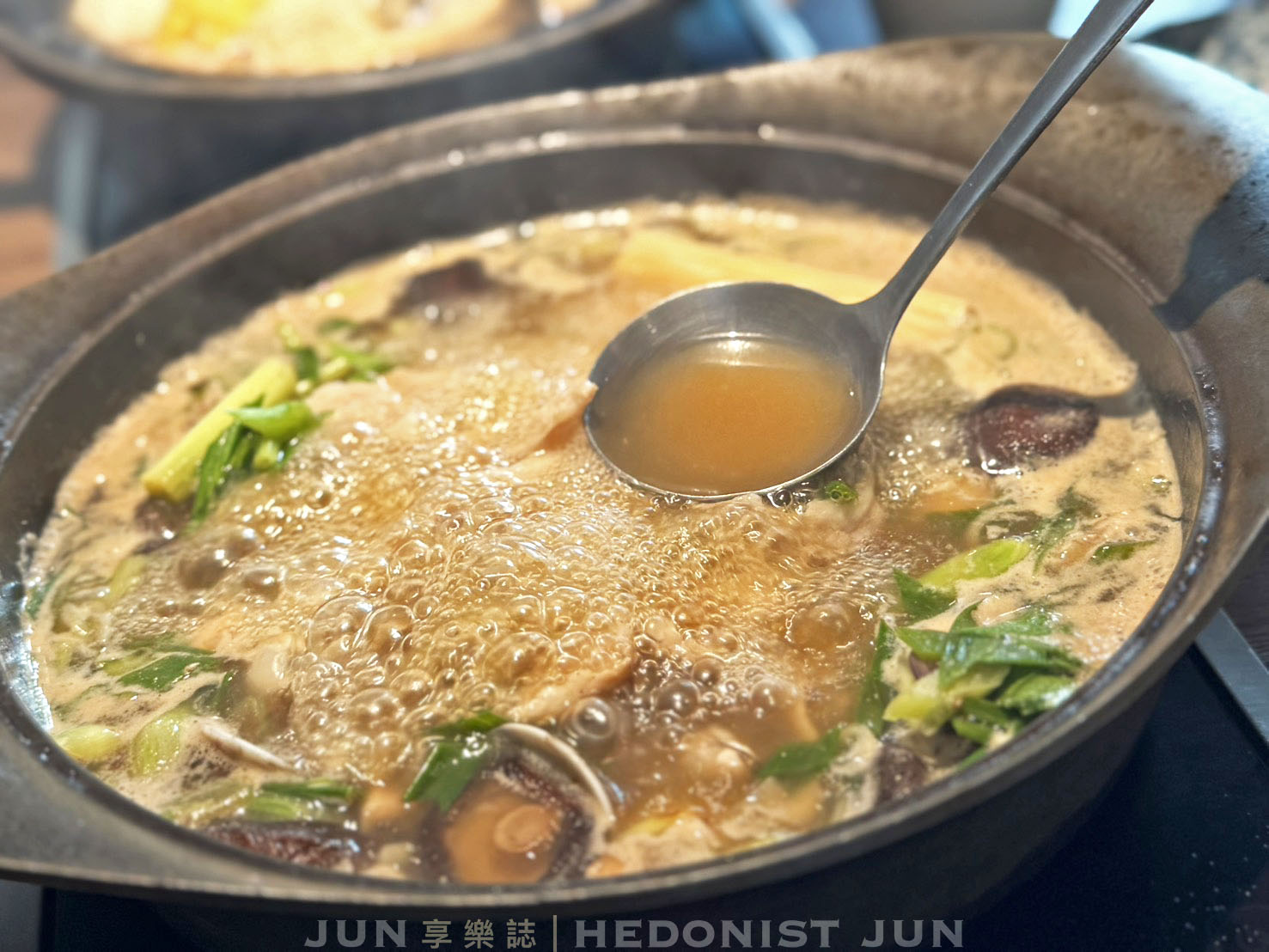 《台北‧中山》萬客什鍋(長安東店)-燒酒雞魷魚螺肉蒜都吃得到!台中最強台式鍋物插旗台北 - 第28張圖