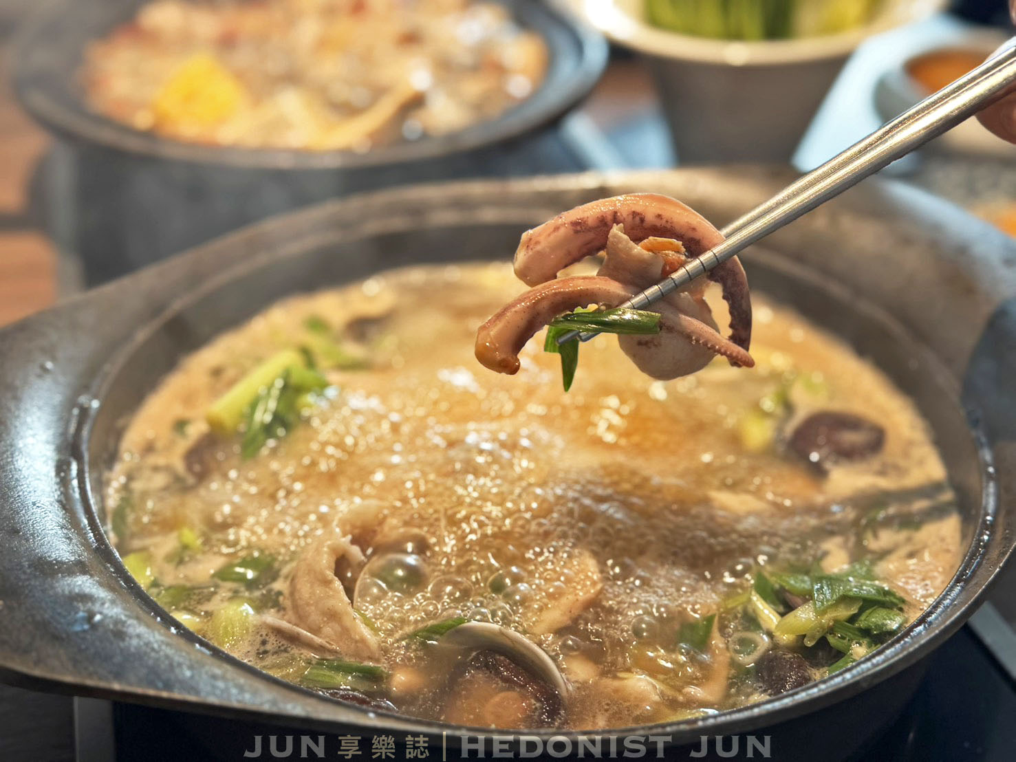 《台北‧中山》萬客什鍋(長安東店)-燒酒雞魷魚螺肉蒜都吃得到!台中最強台式鍋物插旗台北 - 第31張圖