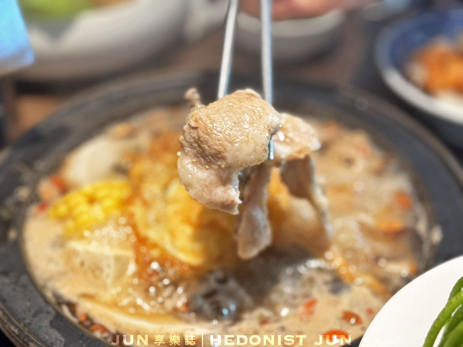 《台北‧中山》萬客什鍋(長安東店)-燒酒雞魷魚螺肉蒜都吃得到!台中最強台式鍋物插旗台北 - 第25張圖