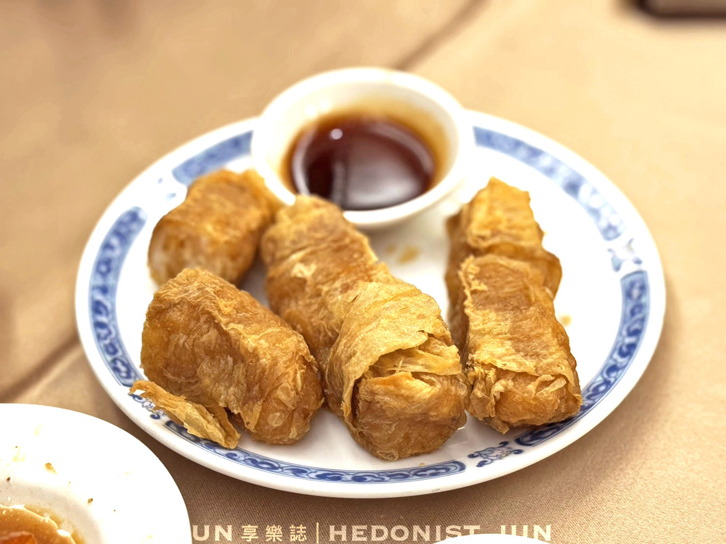 《台北‧松山》兄弟大飯店(梅花廳)-少見經典港點餐車 老飯店的老派港式酒樓 - 第25張圖