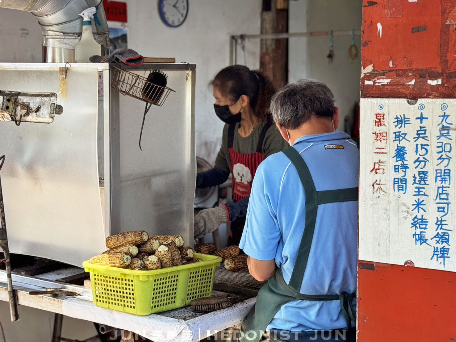 《嘉義‧東區》阿婆烤玉米-刷醬濃厚玉米香糯但等超久的超人氣烤玉米 - 第14張圖