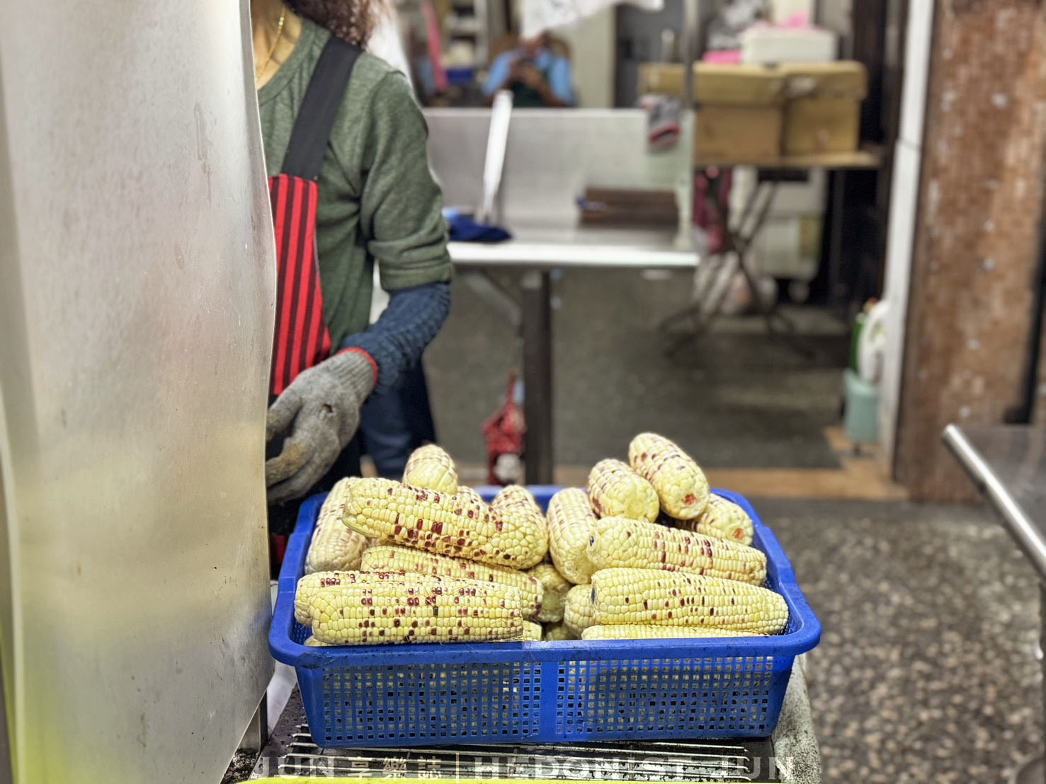 《嘉義‧東區》阿婆烤玉米-刷醬濃厚玉米香糯但等超久的超人氣烤玉米 - 第12張圖