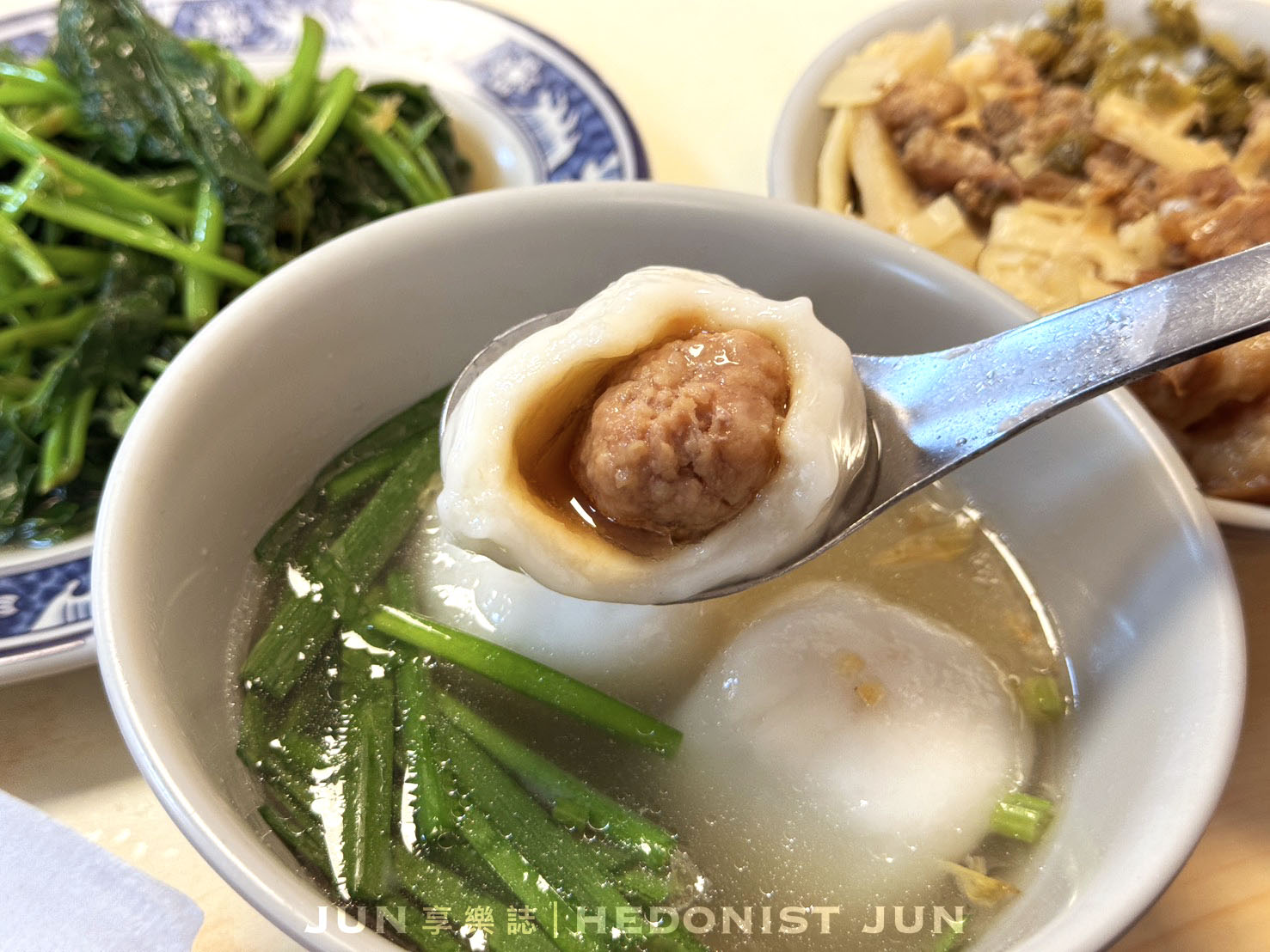 《台北‧大同》施家鮮肉湯圓-一顆鮮肉湯圓走過一甲子 大橋頭必比登美食老店