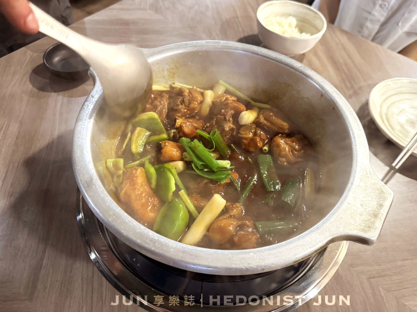 《台北‧松山》一品花雕雞(市民旗艦店)-一鍋三吃生猛美味 市民大道宵夜飄香30年 - 第6張圖 《台北‧松山》一品花雕雞(市民旗艦店)-一鍋三吃生猛美味 市民大道宵夜飄香30年