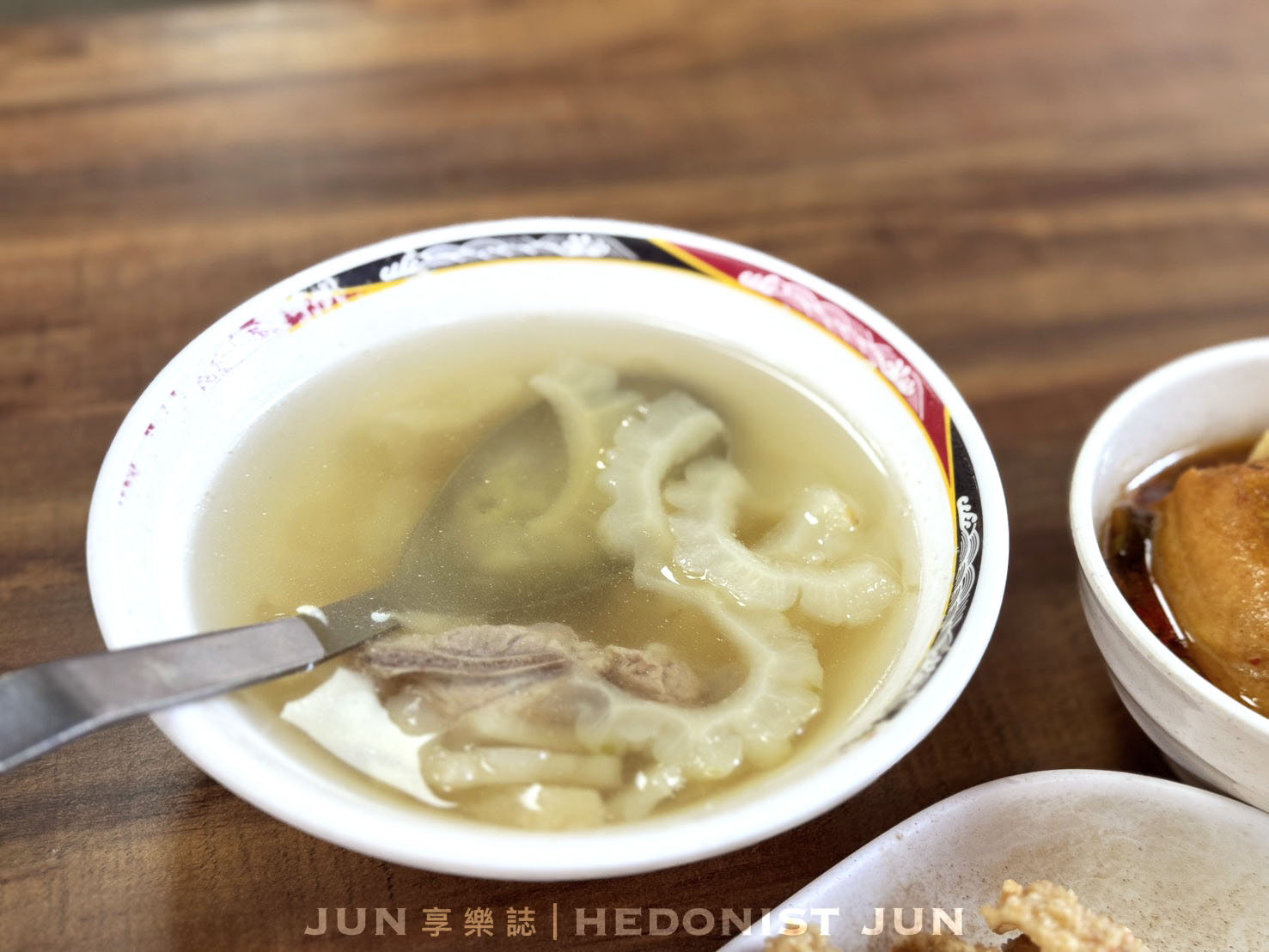 《新北‧三重》唯豐魯肉飯-吃的都是在地人 三重古早味酸菜滷肉飯