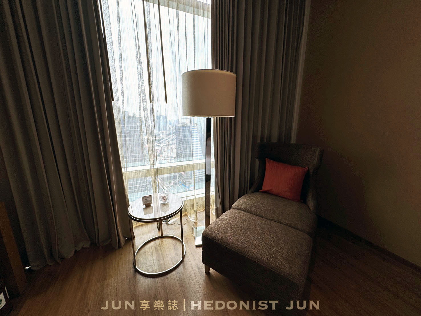 《泰國‧曼谷》Eastin Grand hotel Sathorn Bangkok-地點絕佳的高樓層無邊際泳池商務酒店