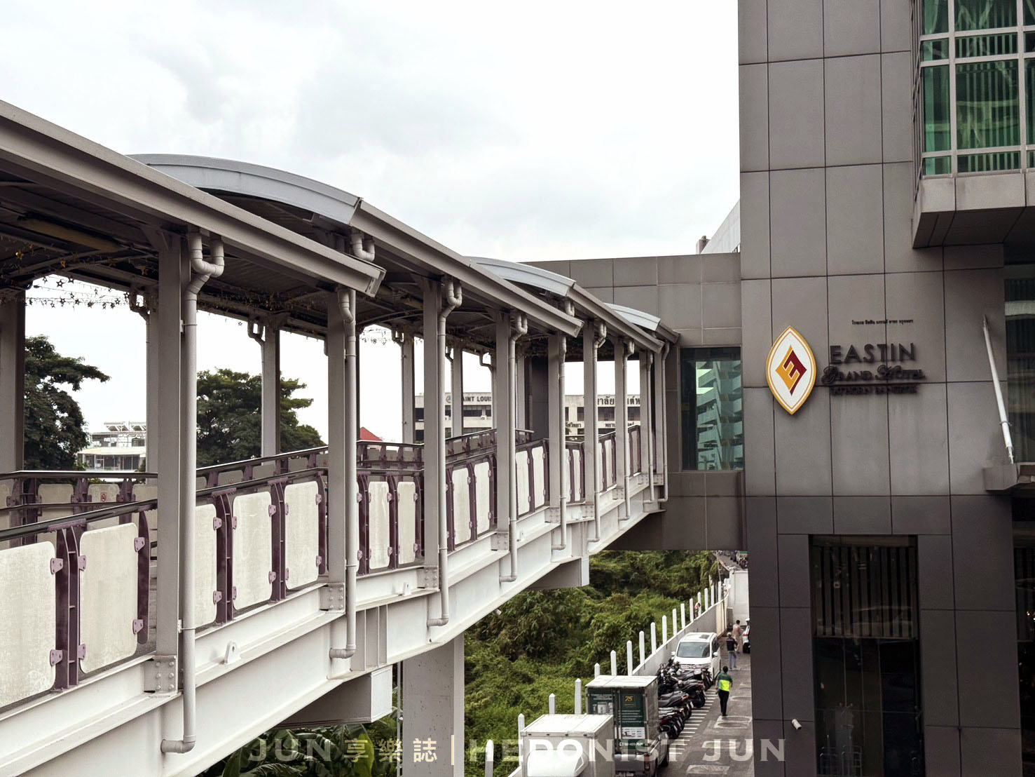 《泰國‧曼谷》Eastin Grand hotel Sathorn Bangkok-地點絕佳的高樓層無邊際泳池商務酒店