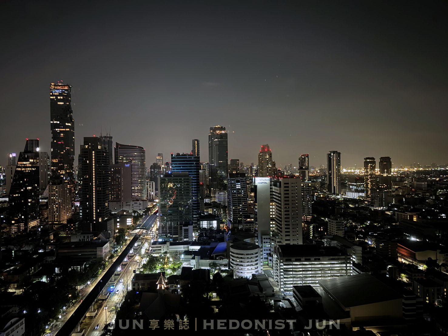 《泰國‧曼谷》Eastin Grand hotel Sathorn Bangkok-地點絕佳的高樓層無邊際泳池商務酒店