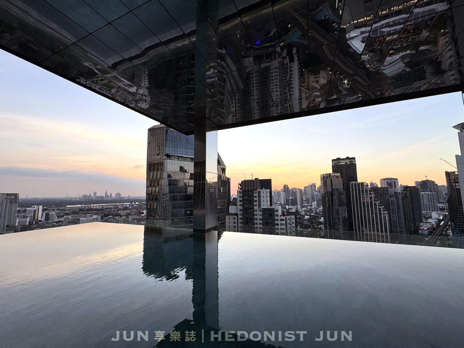 《泰國‧曼谷》InterContinental Bangkok Sukhumvit By IHG-曼谷奢華風洲際酒店 無邊際泳池與豐盛早餐亮眼