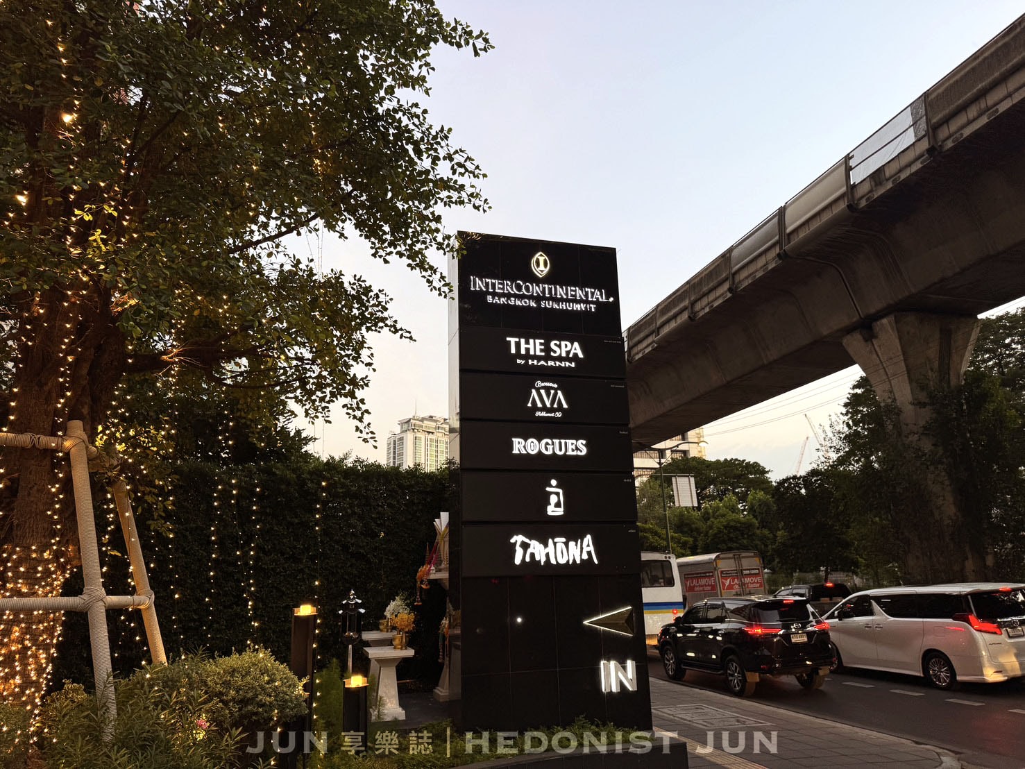 《泰國‧曼谷》InterContinental Bangkok Sukhumvit By IHG-曼谷奢華風洲際酒店 無邊際泳池與豐盛早餐亮眼