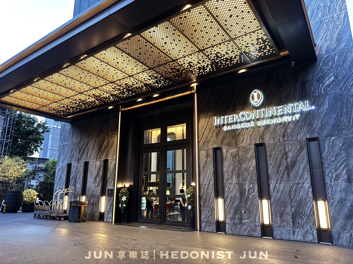 《泰國‧曼谷》InterContinental Bangkok Sukhumvit By IHG-曼谷奢華風洲際酒店 無邊際泳池與豐盛早餐亮眼