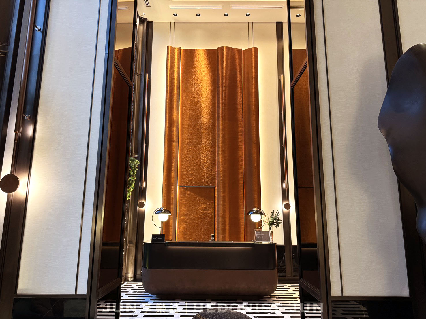 《泰國‧曼谷》InterContinental Bangkok Sukhumvit By IHG-曼谷奢華風洲際酒店 無邊際泳池與豐盛早餐亮眼