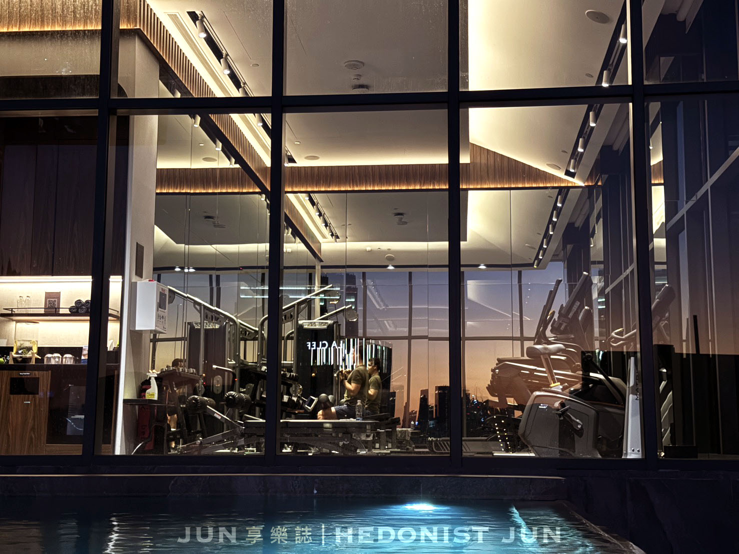 《泰國‧曼谷》InterContinental Bangkok Sukhumvit By IHG-曼谷奢華風洲際酒店 無邊際泳池與豐盛早餐亮眼