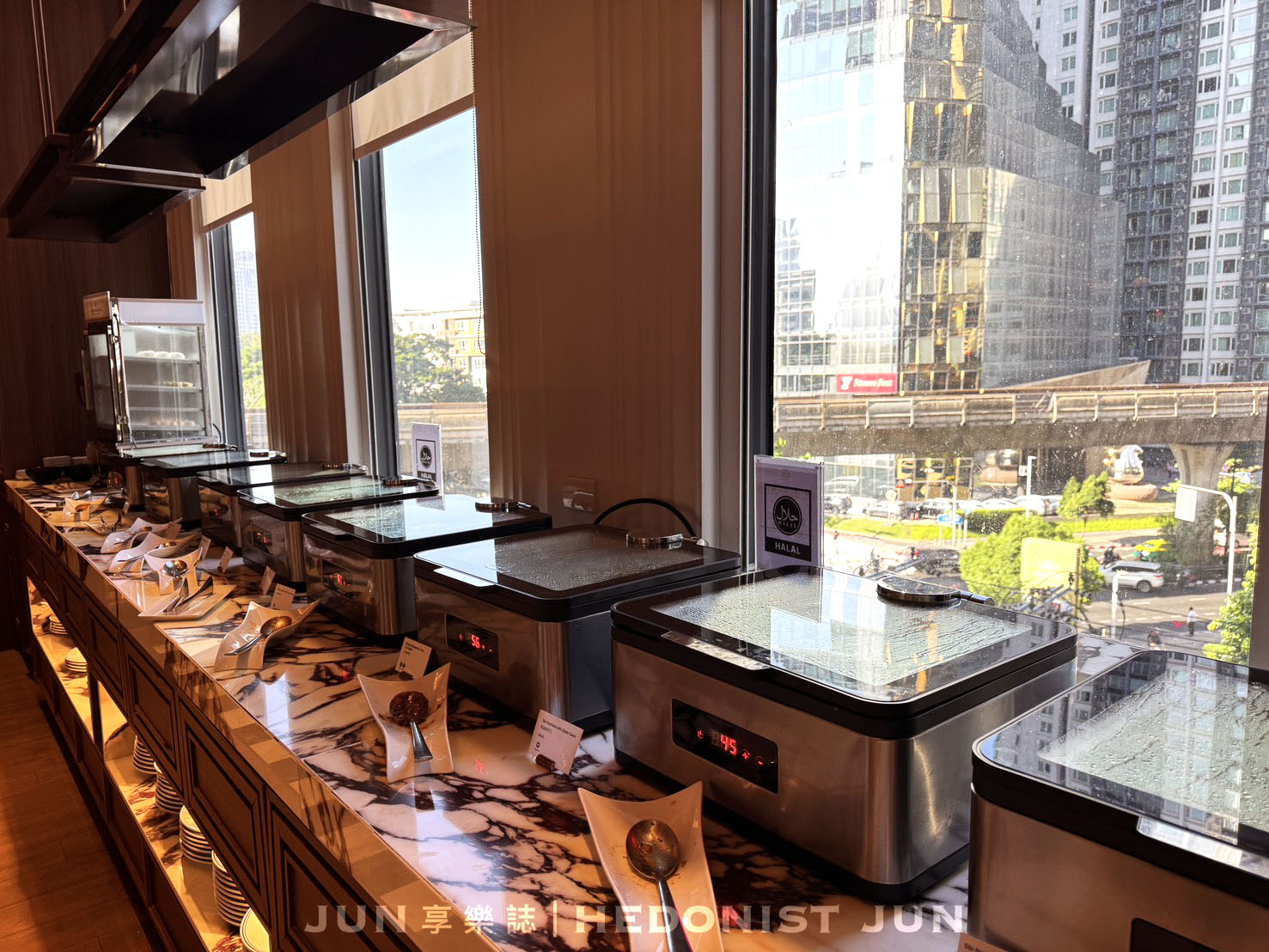 《泰國‧曼谷》InterContinental Bangkok Sukhumvit By IHG-曼谷奢華風洲際酒店 無邊際泳池與豐盛早餐亮眼