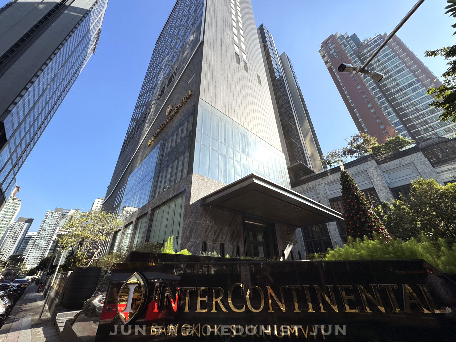 《泰國‧曼谷》InterContinental Bangkok Sukhumvit By IHG-曼谷奢華風洲際酒店 無邊際泳池與豐盛早餐亮眼