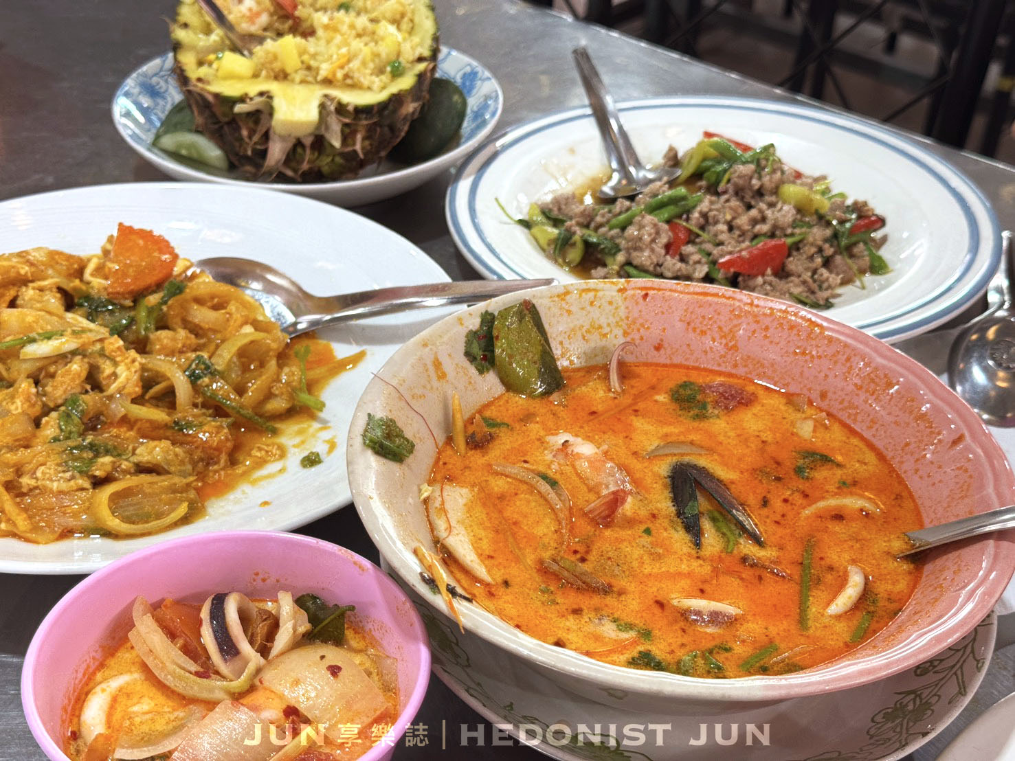 《泰國‧芭達雅》TAAN FOOD&DRINK-芭達雅必吃華人熱炒 便宜美味小心吃太飽 - 第3張圖 《泰國‧芭達雅》TAAN FOOD&DRINK-芭達雅必吃華人熱炒 便宜美味小心吃太飽