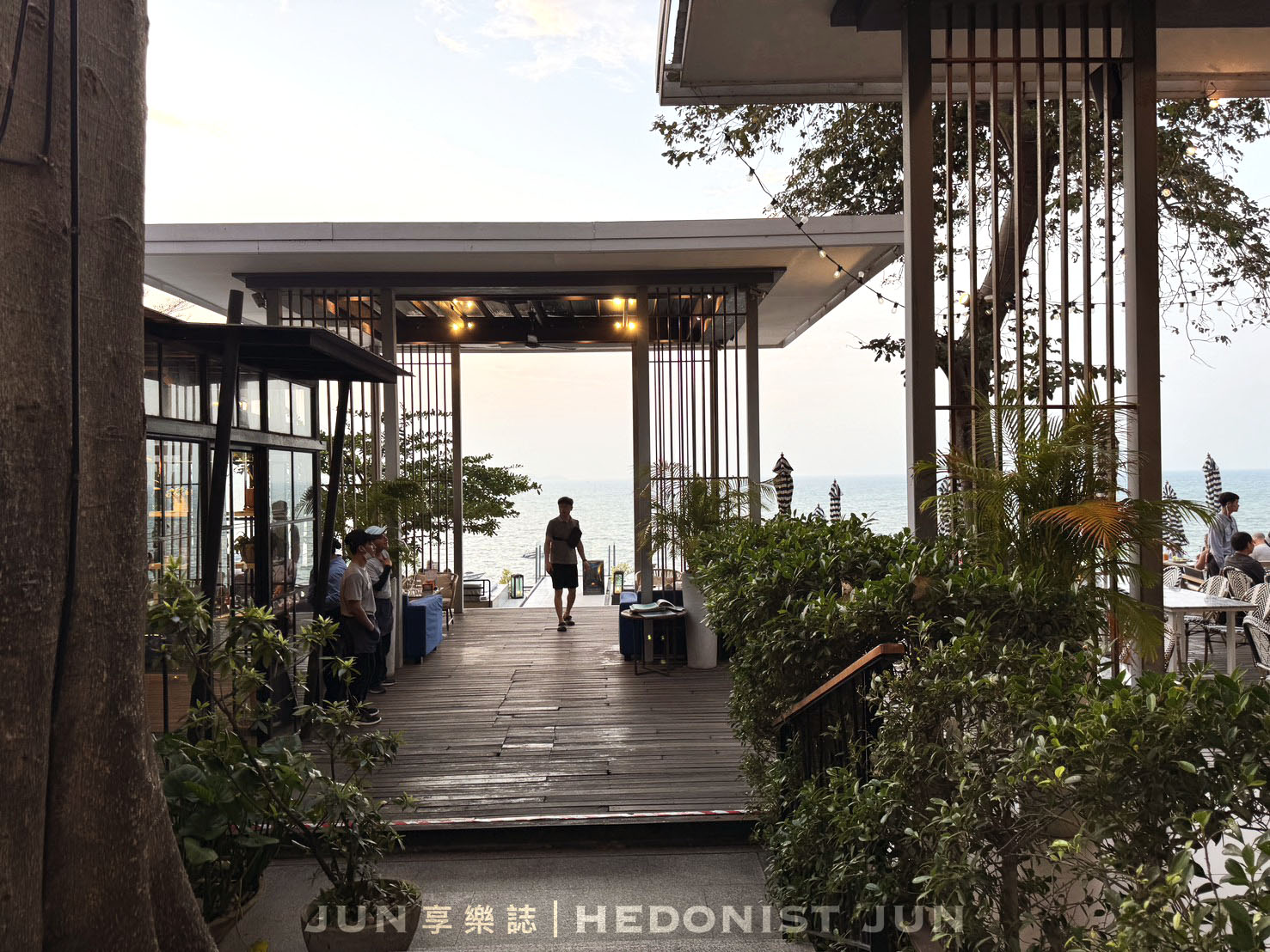 《泰國‧芭達雅》The Sky Gallery-芭達雅海角懸崖鳥巢餐廳 無敵海景心曠神怡