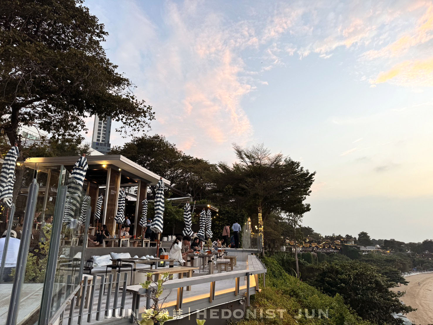 《泰國‧芭達雅》The Sky Gallery-芭達雅海角懸崖鳥巢餐廳 無敵海景心曠神怡
