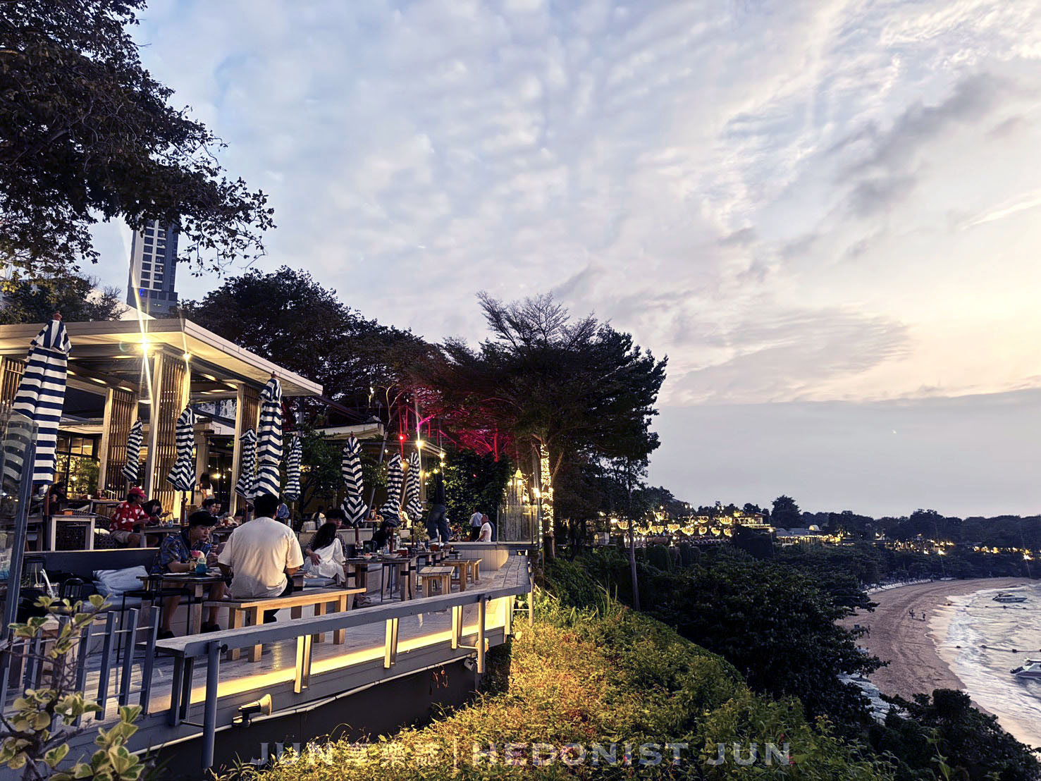 《泰國‧芭達雅》The Sky Gallery-芭達雅海角懸崖鳥巢餐廳 無敵海景心曠神怡